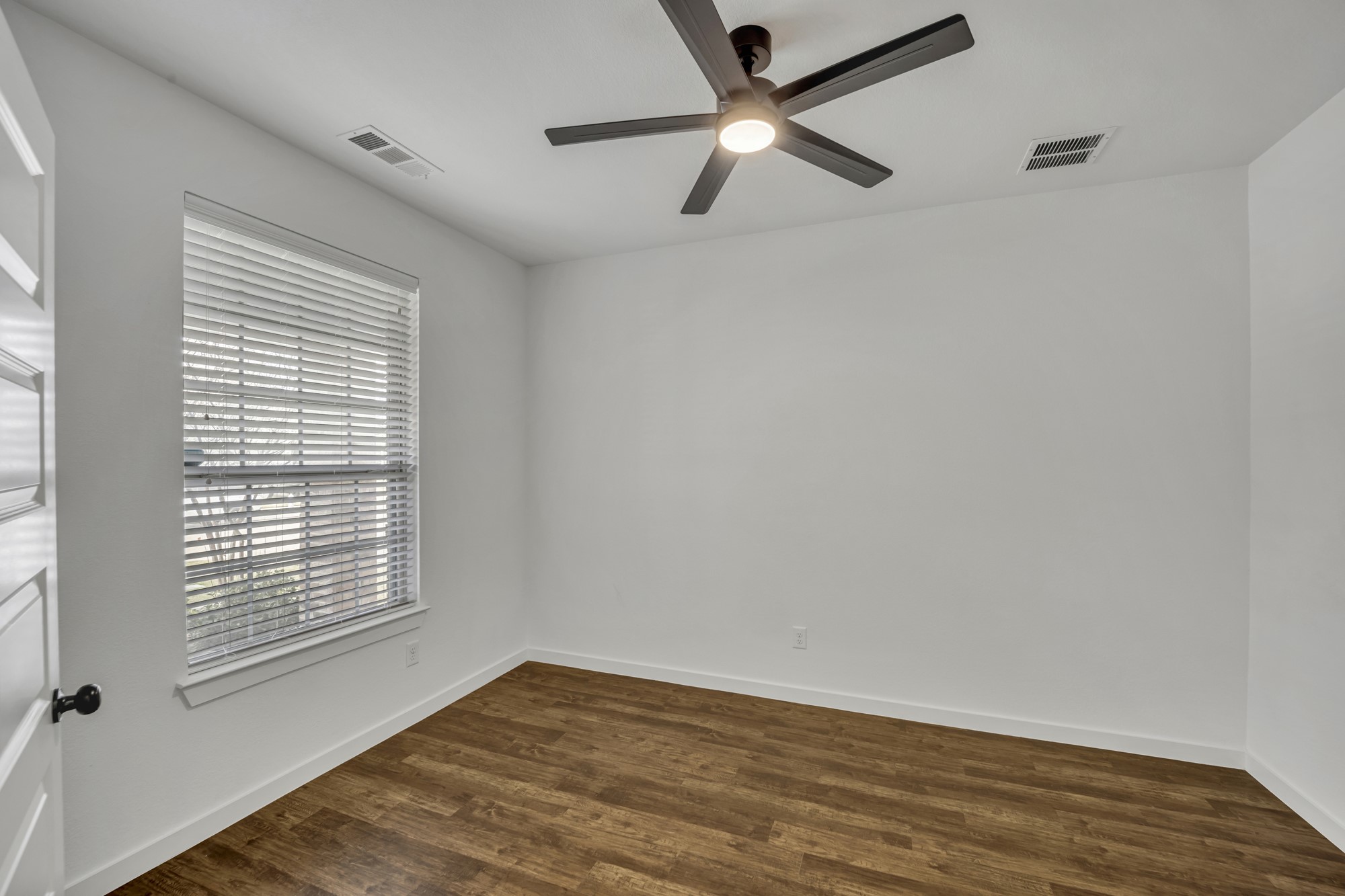 1803 Huntsman Way