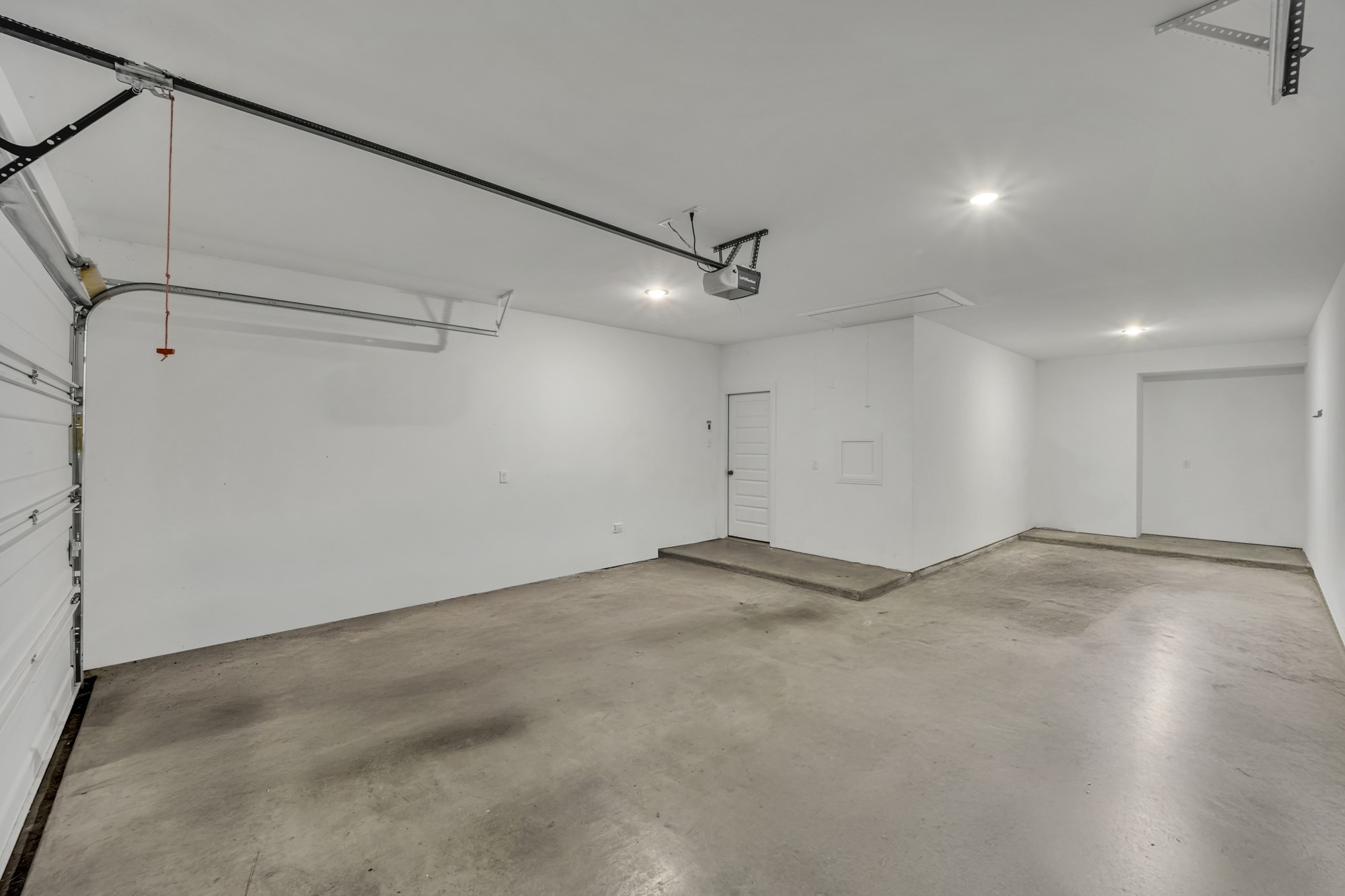 1803 Huntsman Way