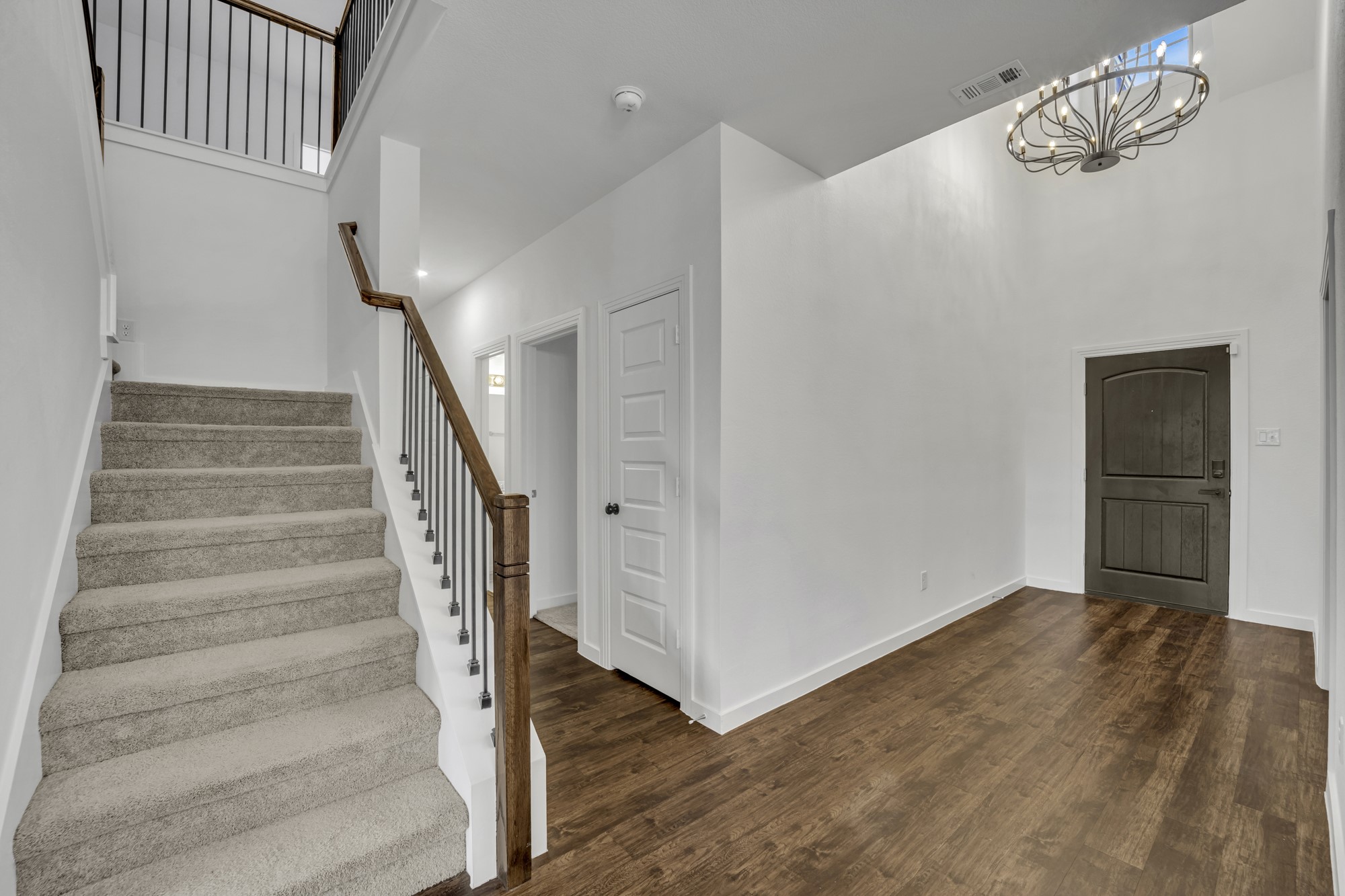 1803 Huntsman Way