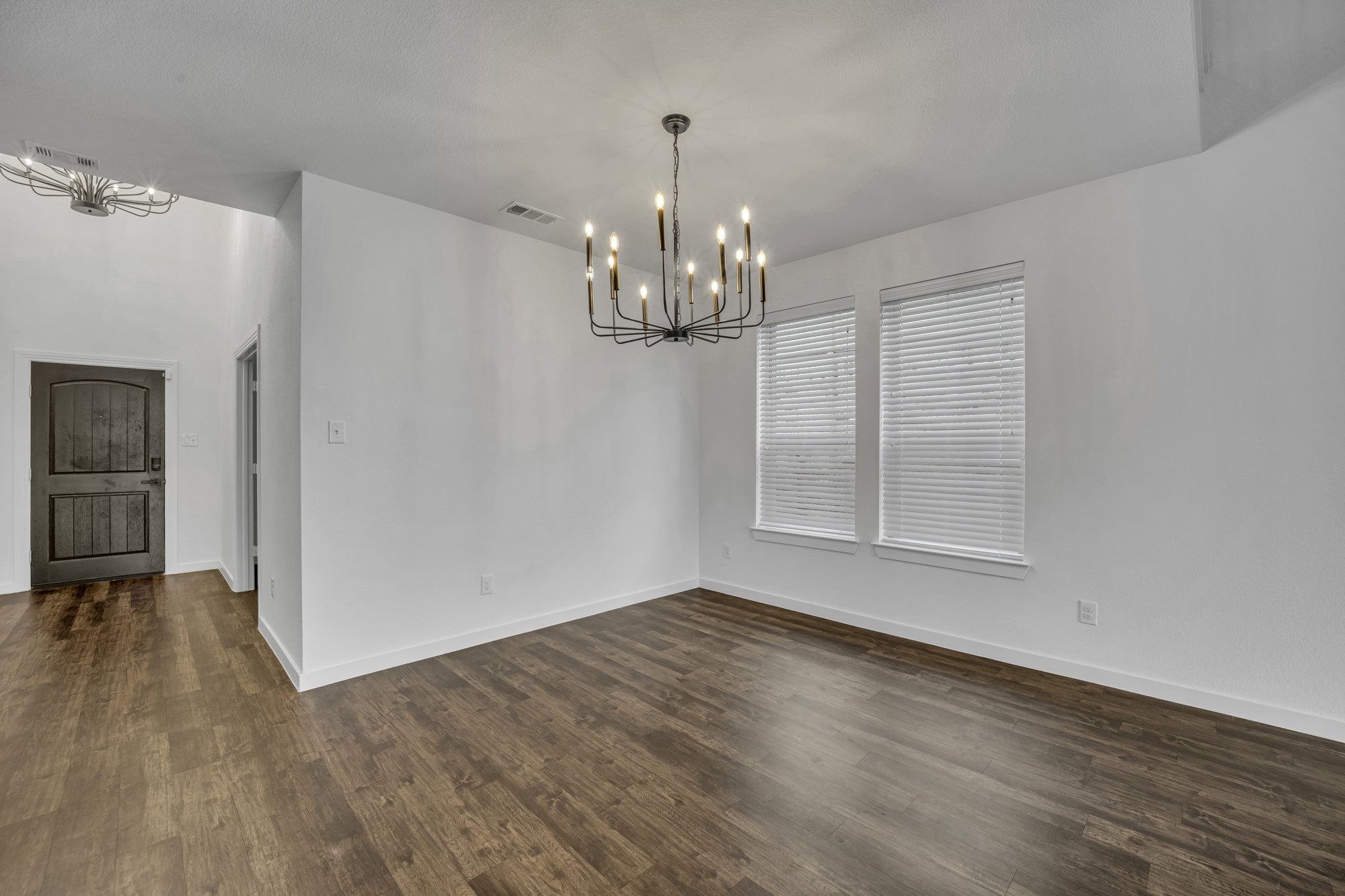 1803 Huntsman Way