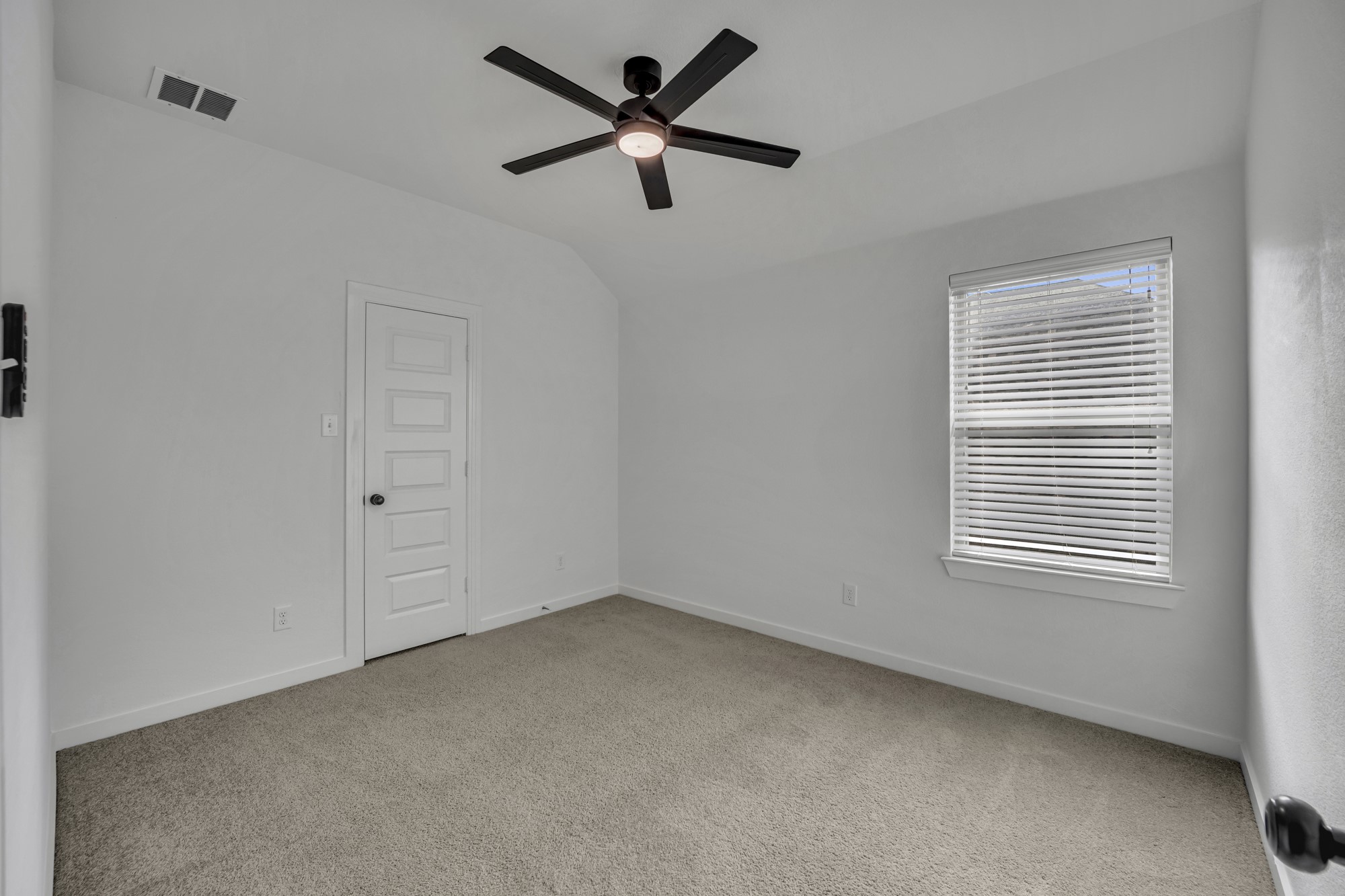 1803 Huntsman Way