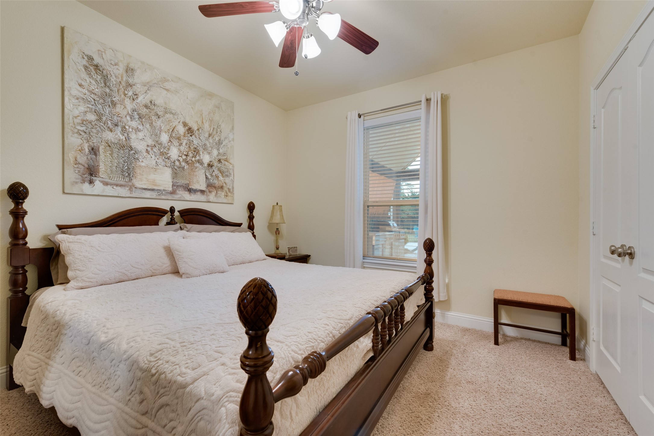 5046 Red Oak Drive