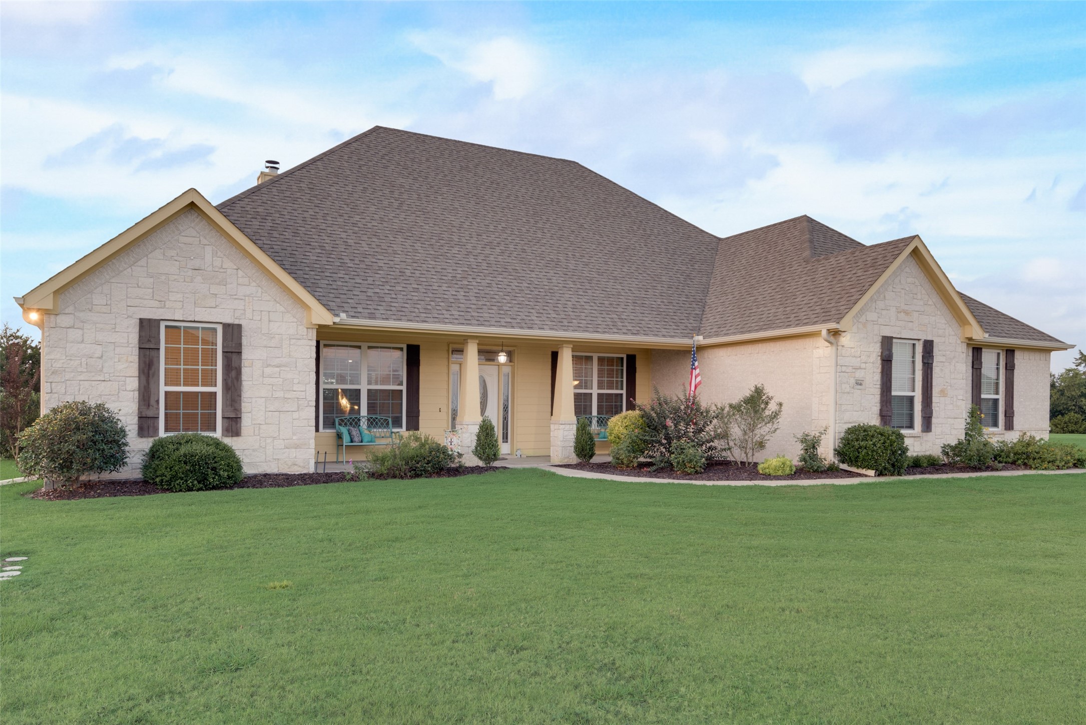 5046 Red Oak Drive
