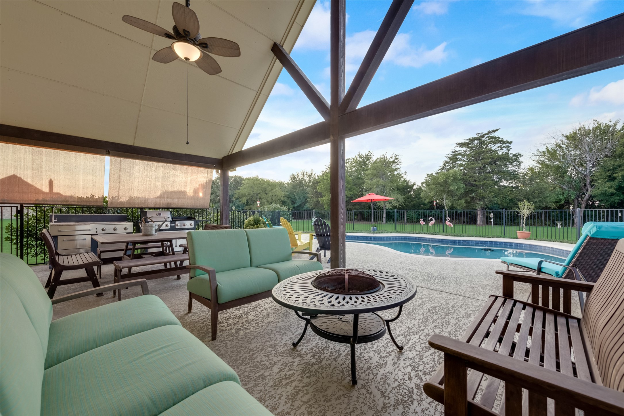 5046 Red Oak Drive