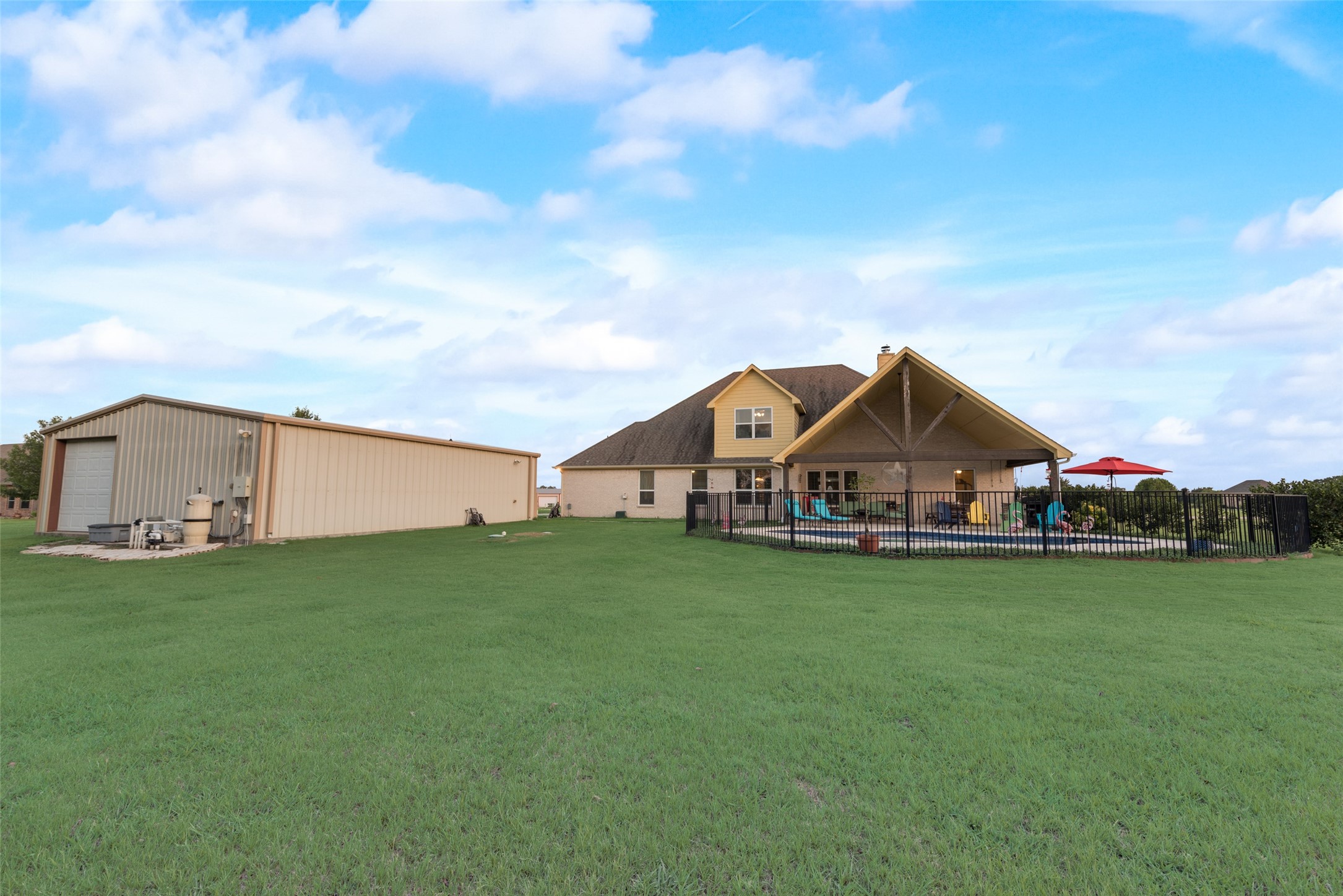 5046 Red Oak Drive