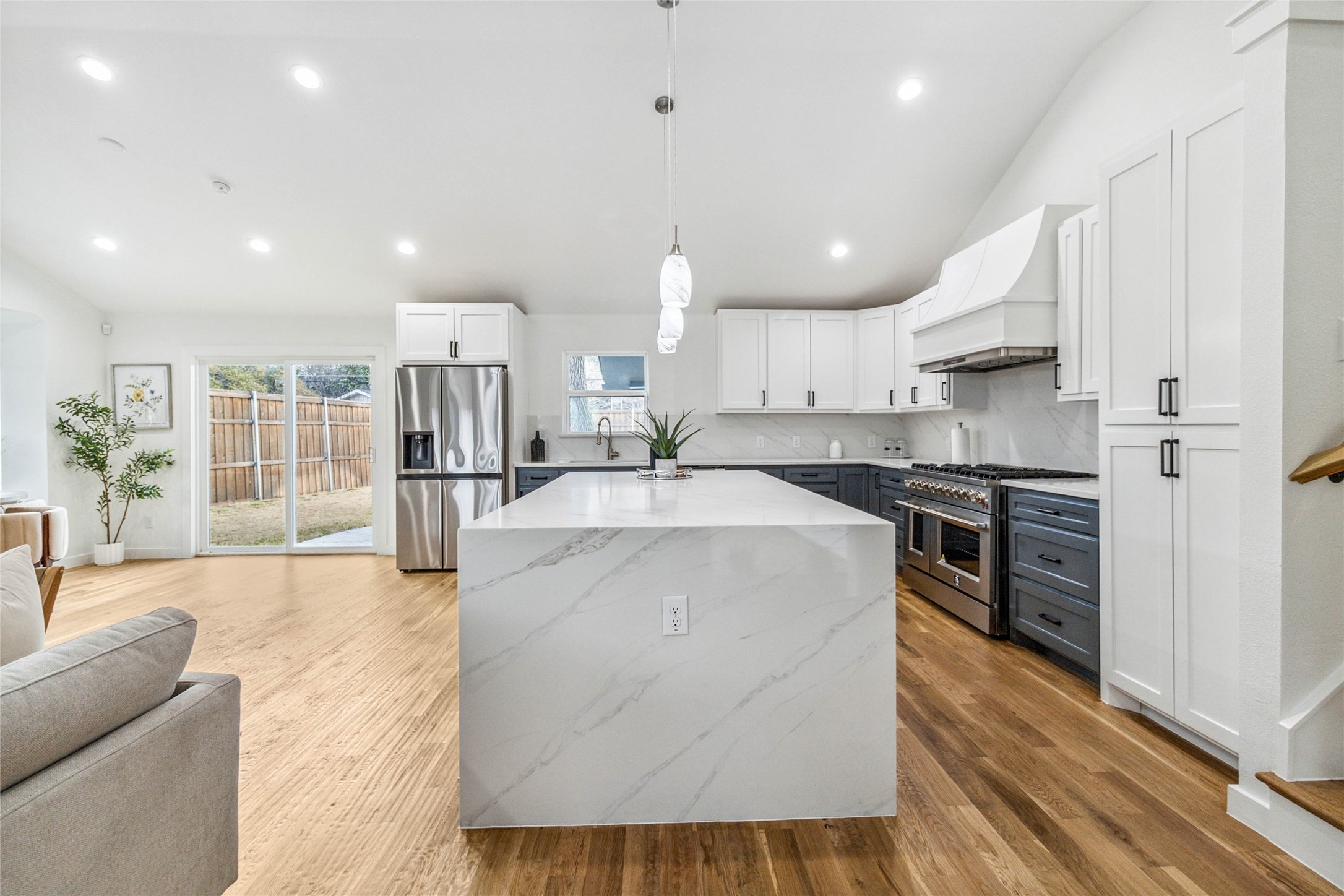 13306 Rolling Hills Lane