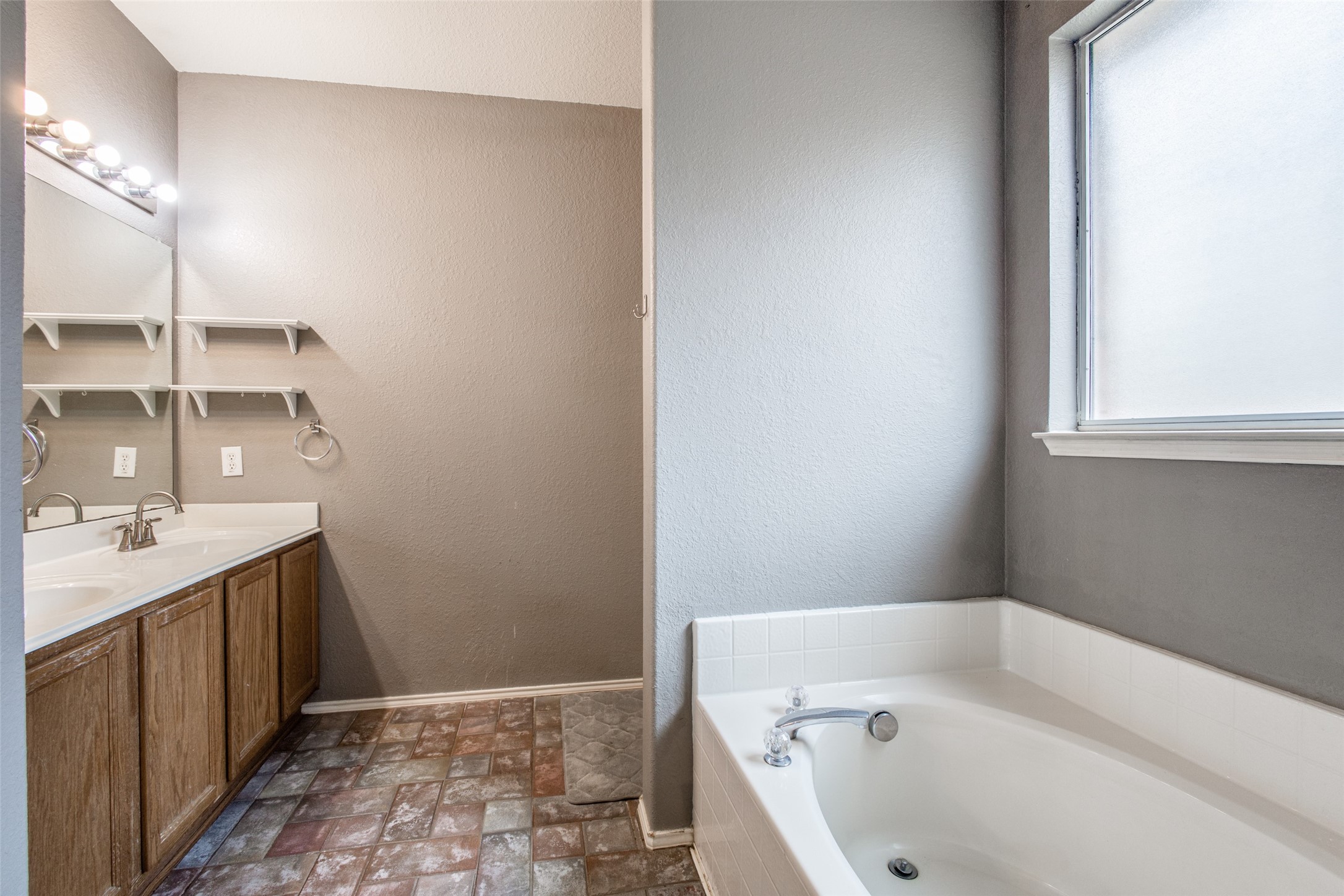 3483 Smoketree Drive