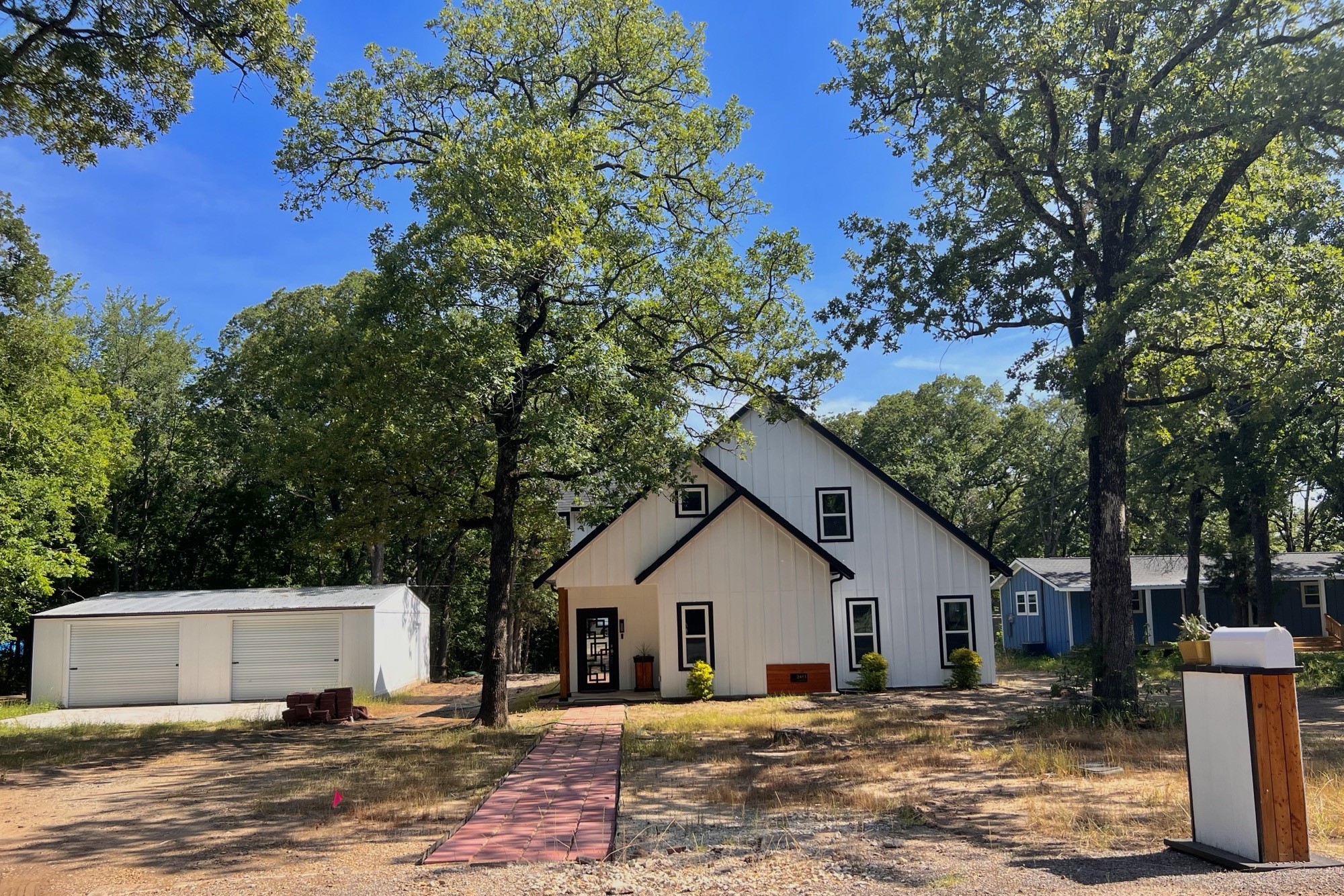 2411 Live Oak Street