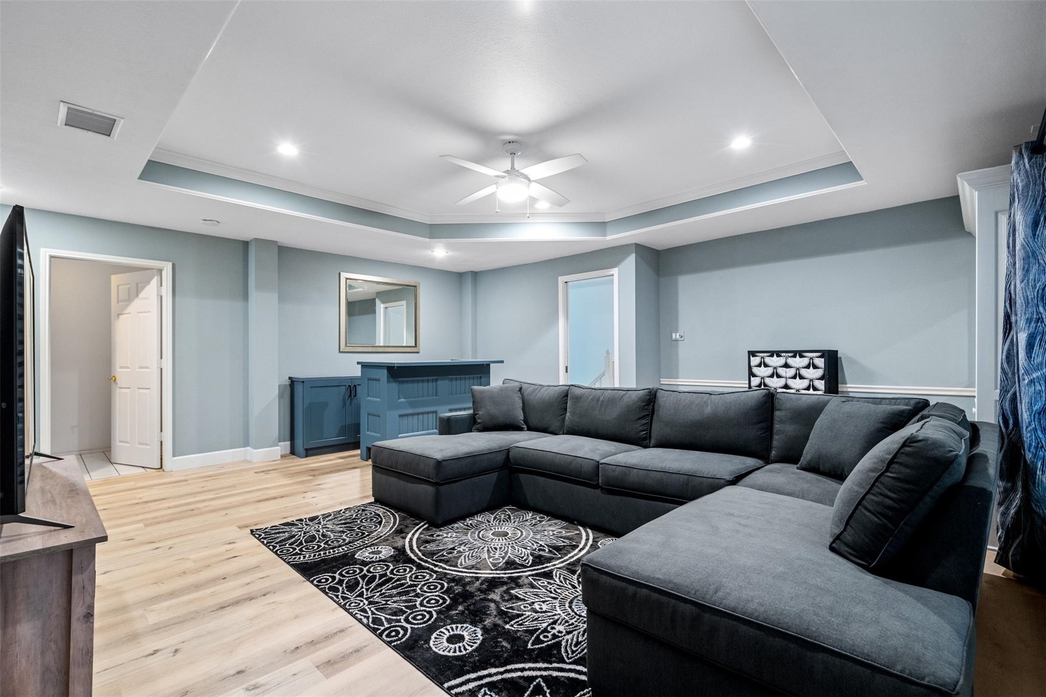 2513 Leicester Court