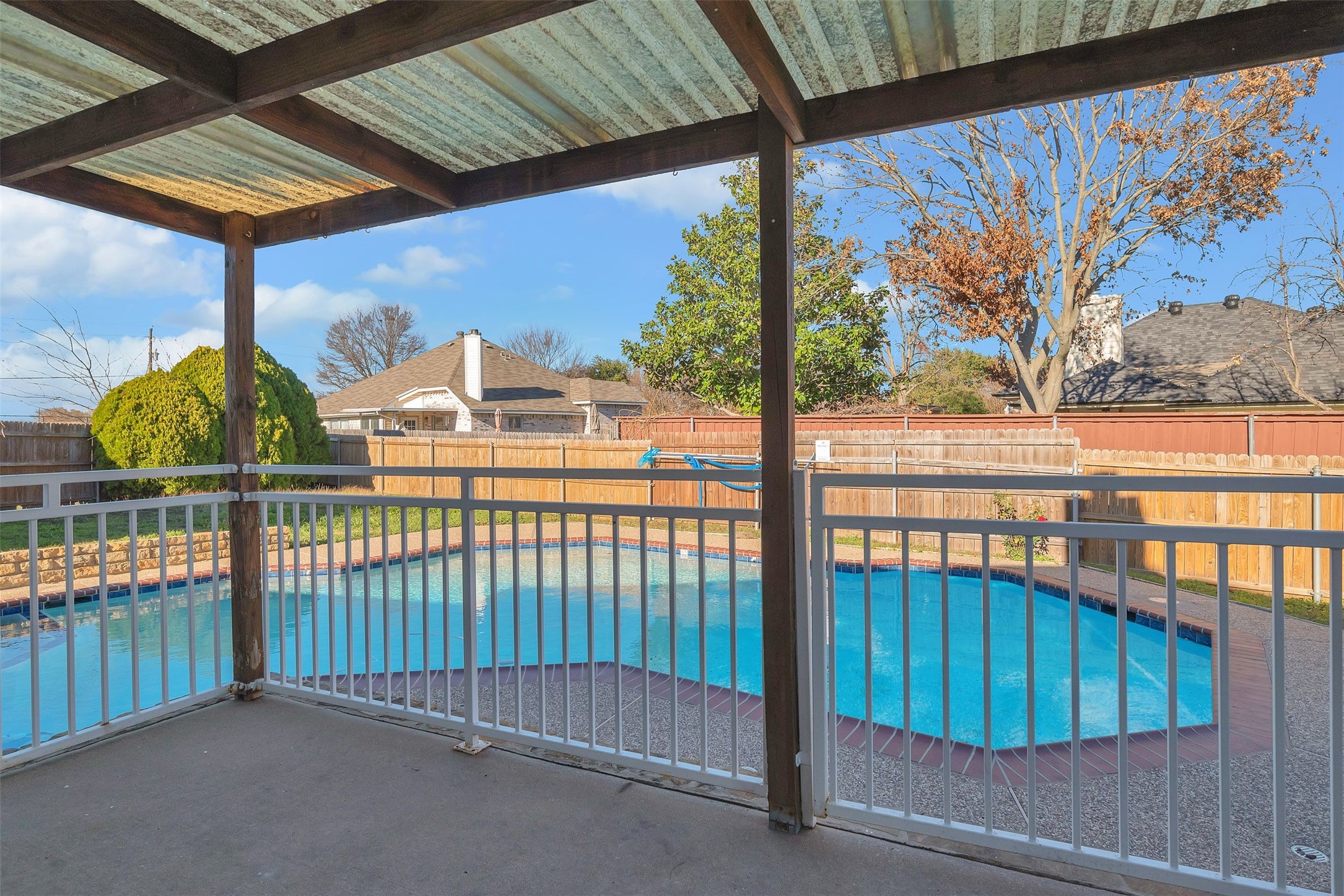 316 Cresthaven Drive