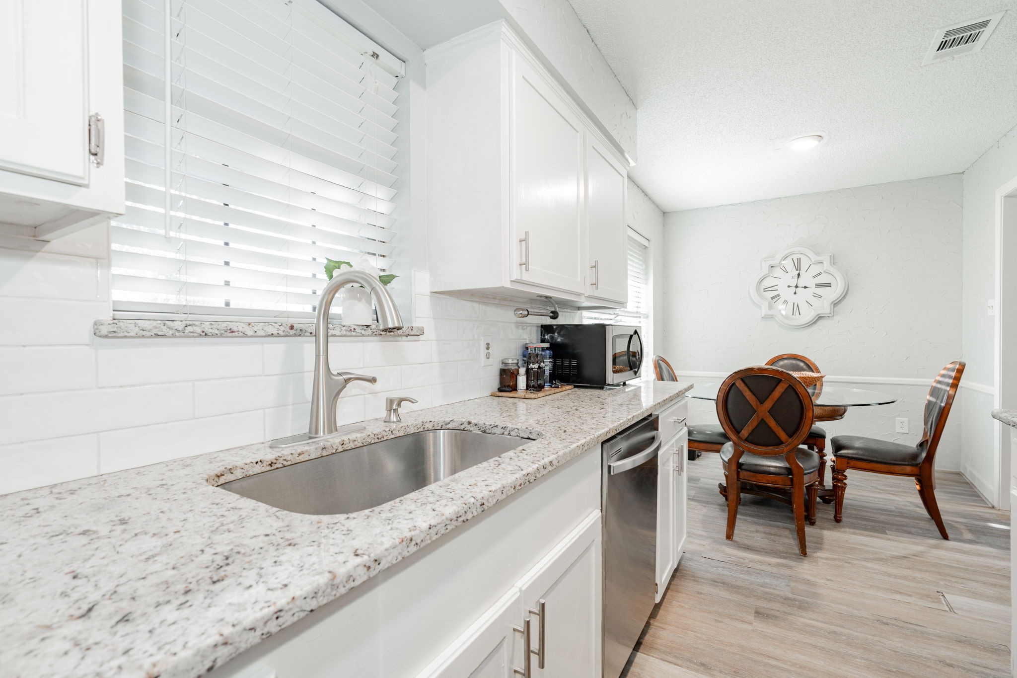 1025 Country Lane
