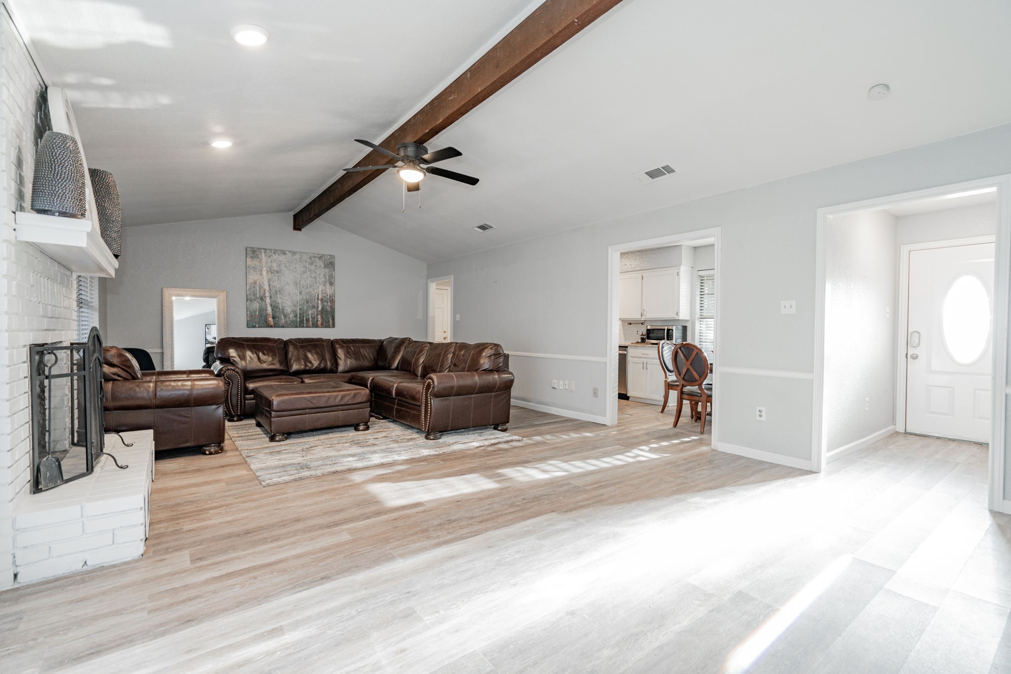 1025 Country Lane
