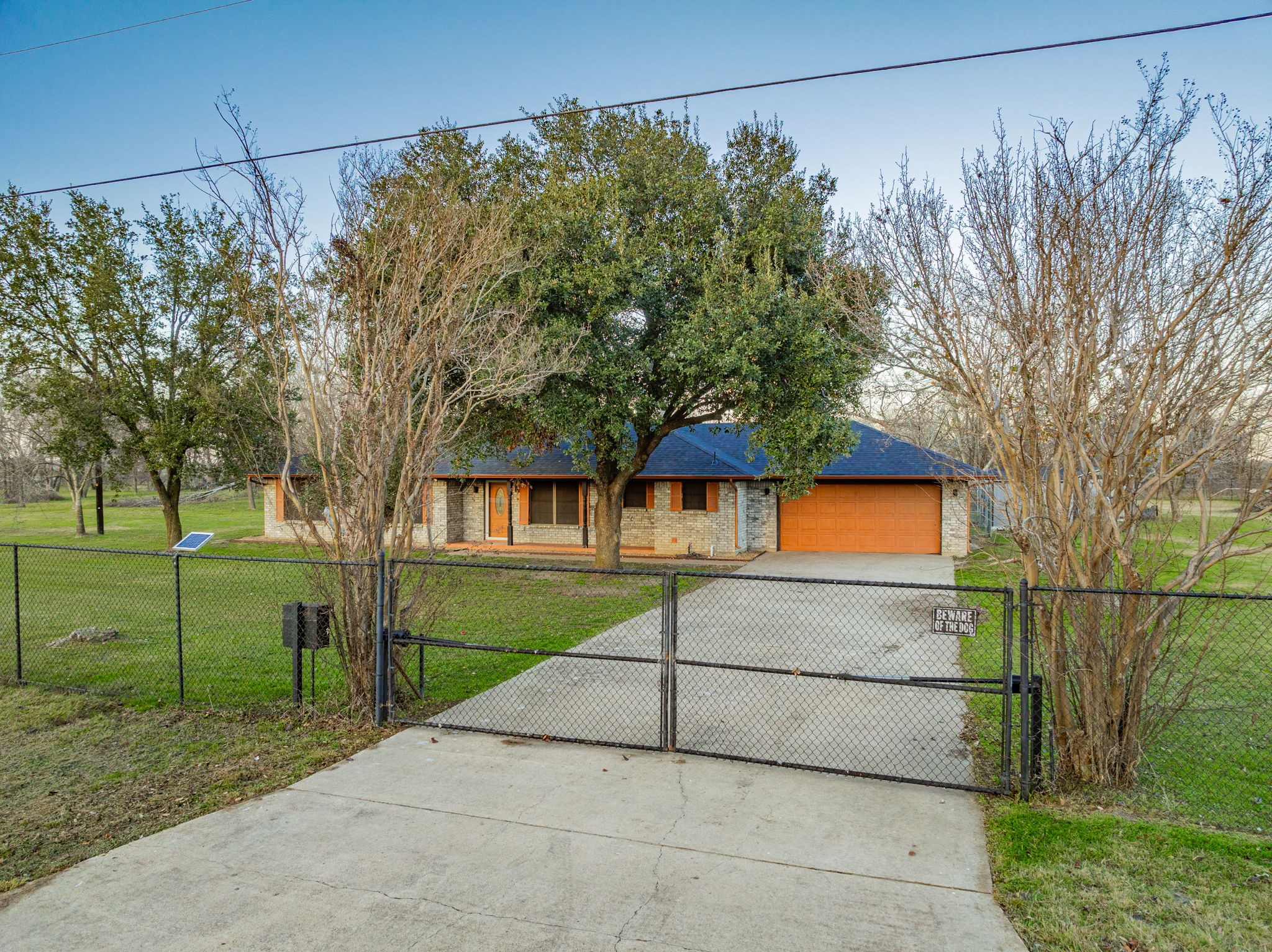 1025 Country Lane