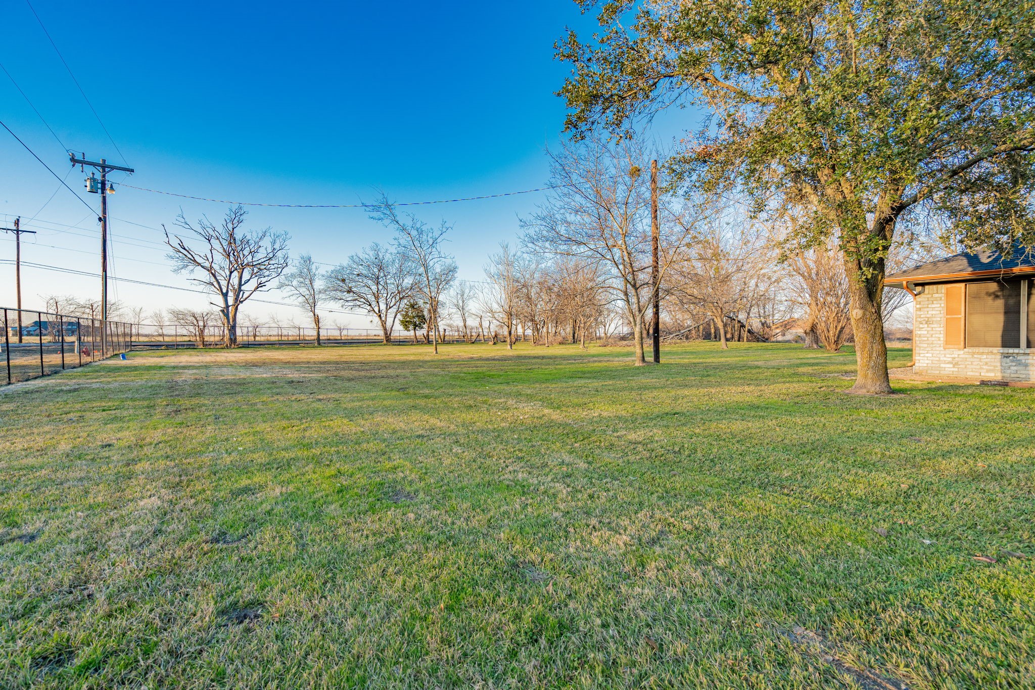 1025 Country Lane