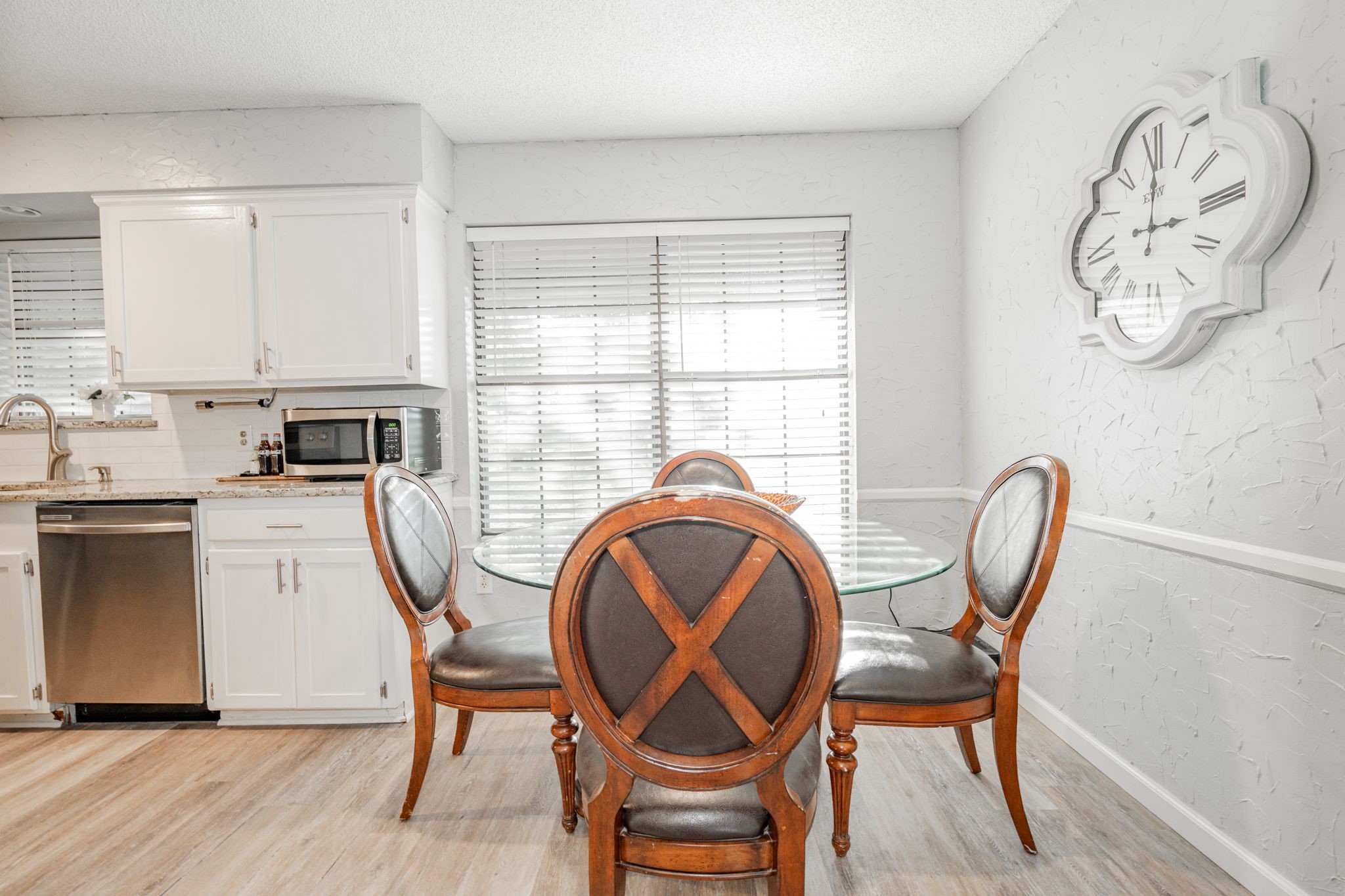 1025 Country Lane
