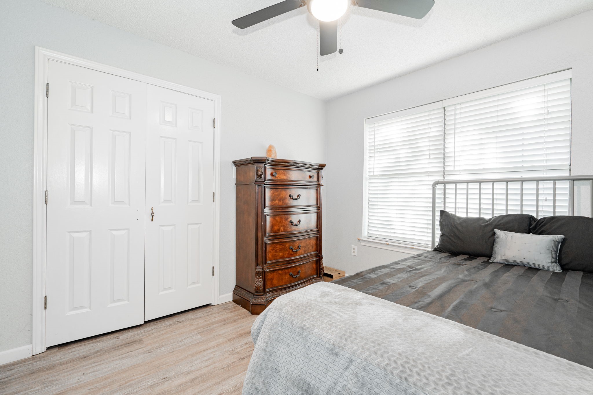 1025 Country Lane
