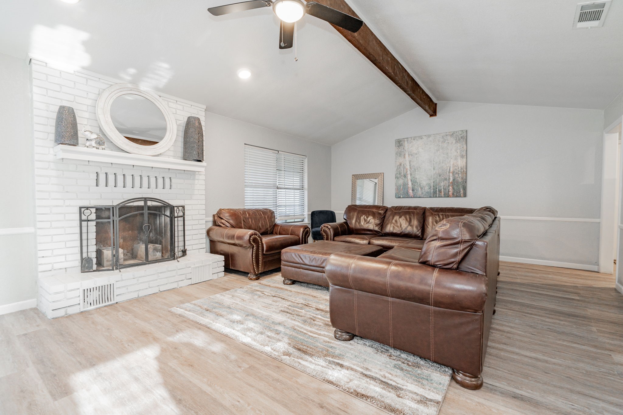 1025 Country Lane