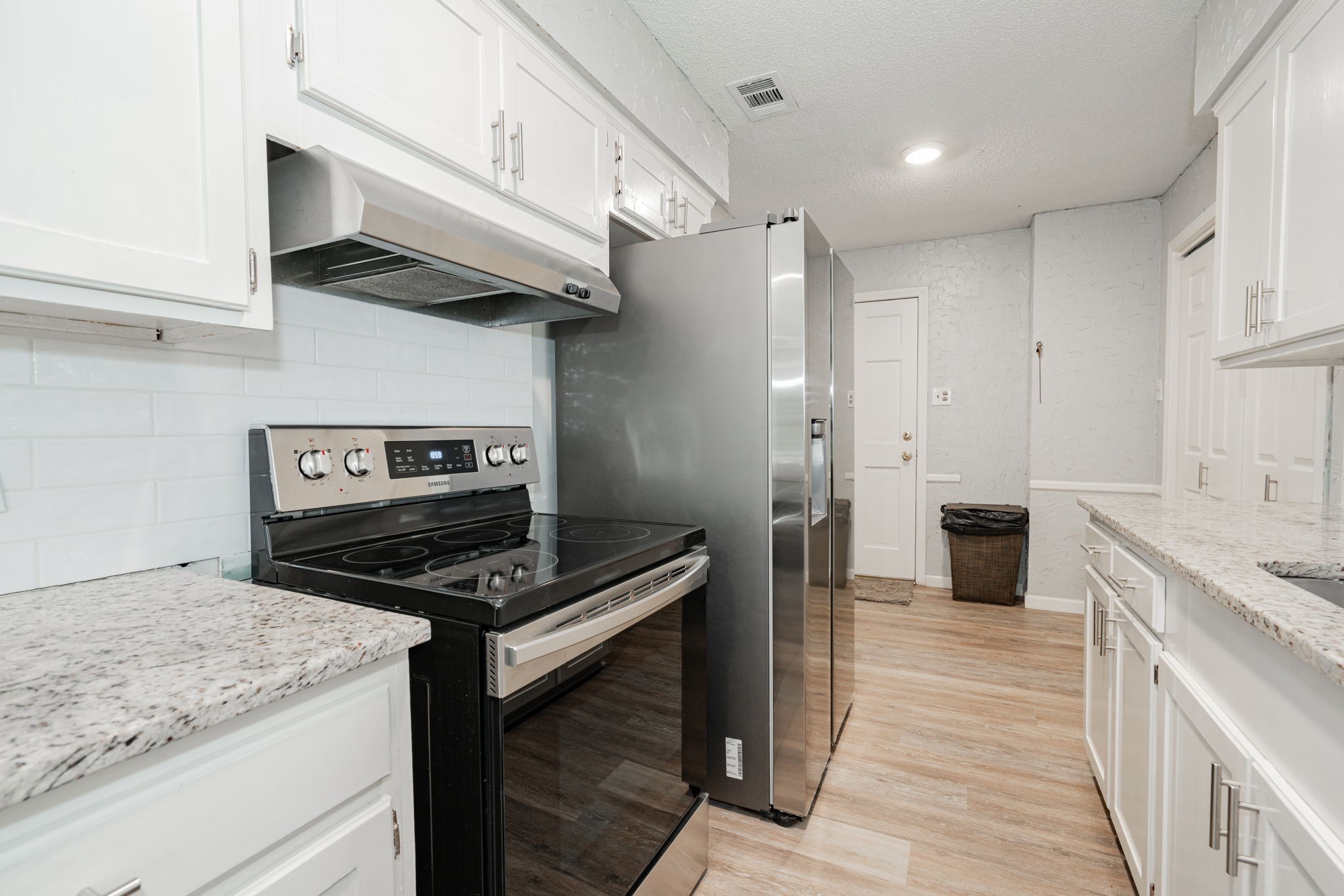 1025 Country Lane