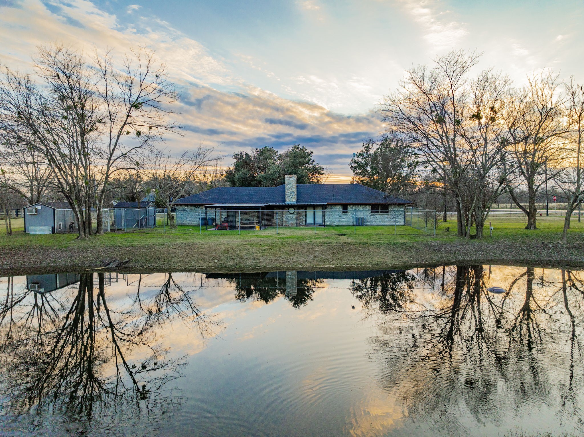 1025 Country Lane