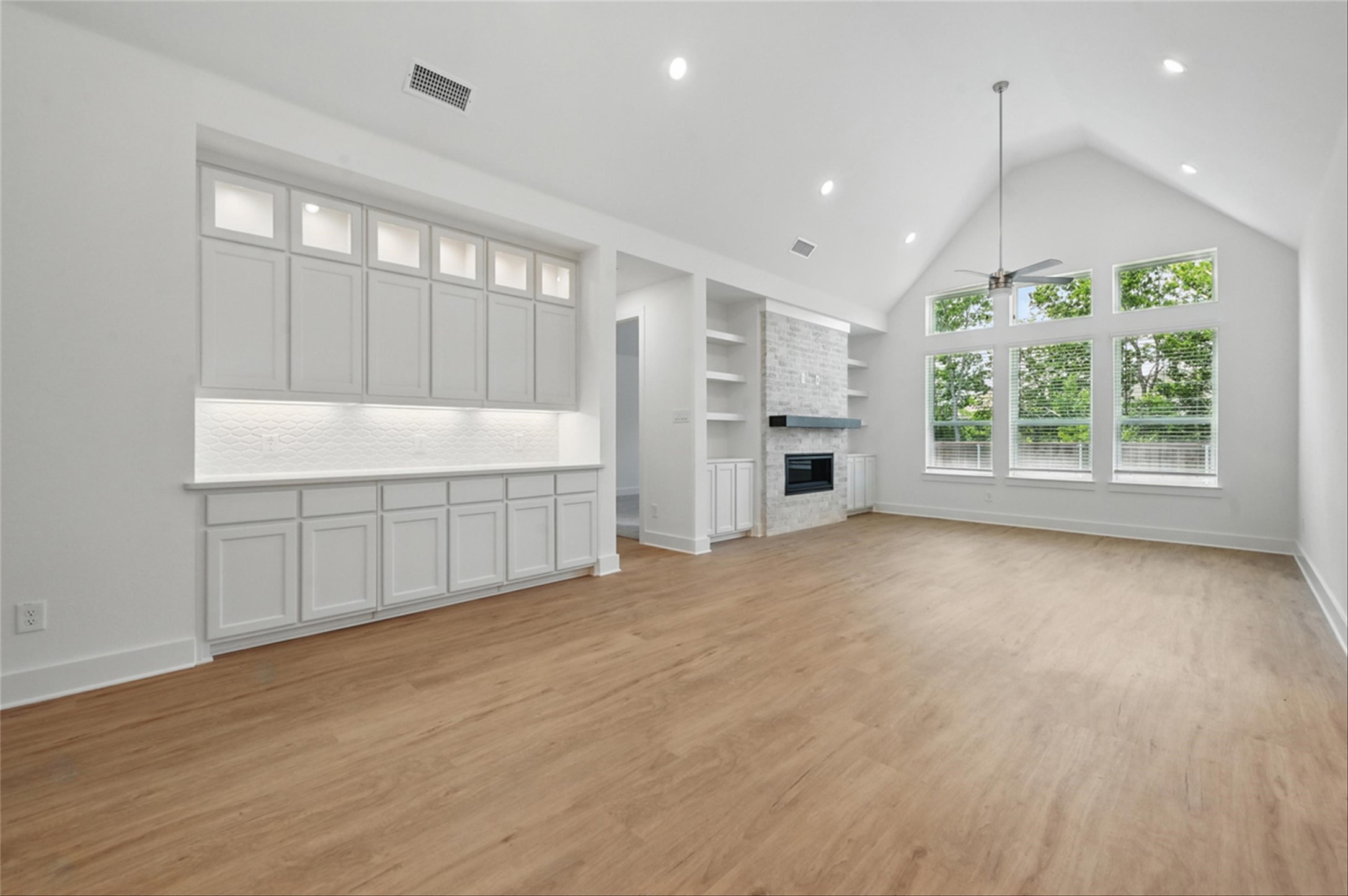 1748 Secco Way