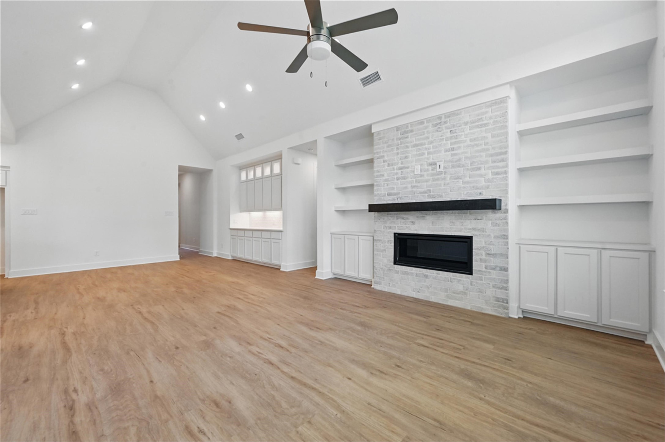 1748 Secco Way