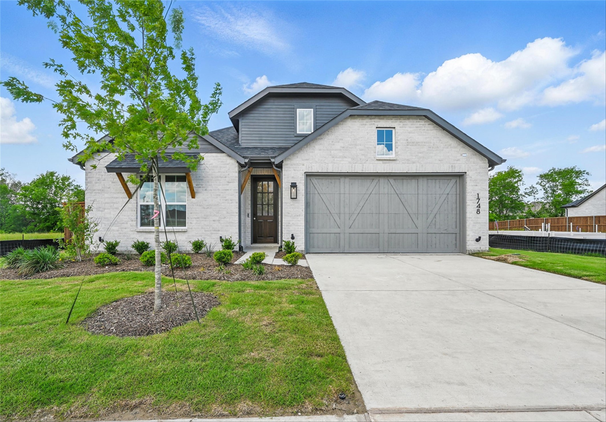 1748 Secco Way