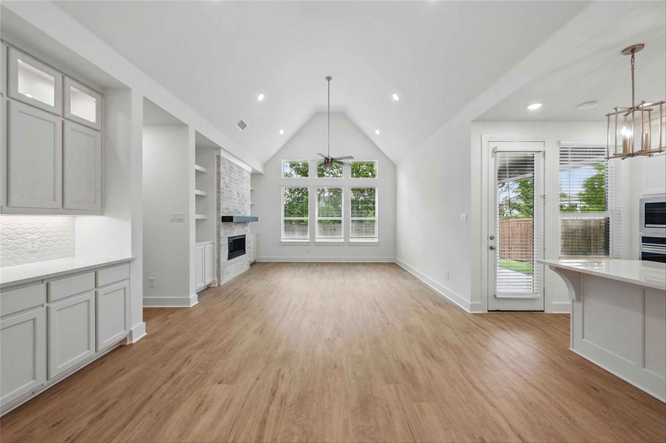 1748 Secco Way