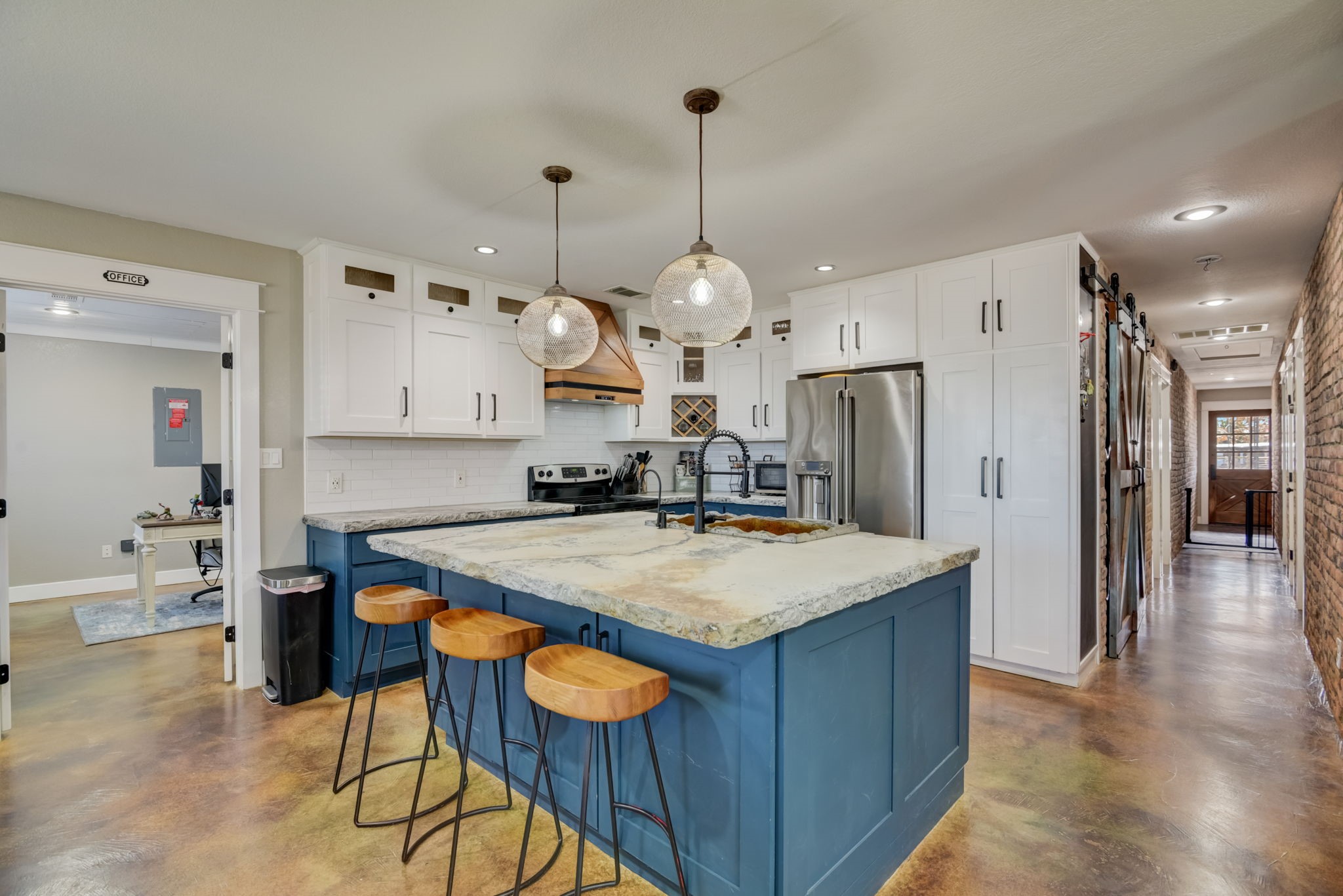 405 Hubbard