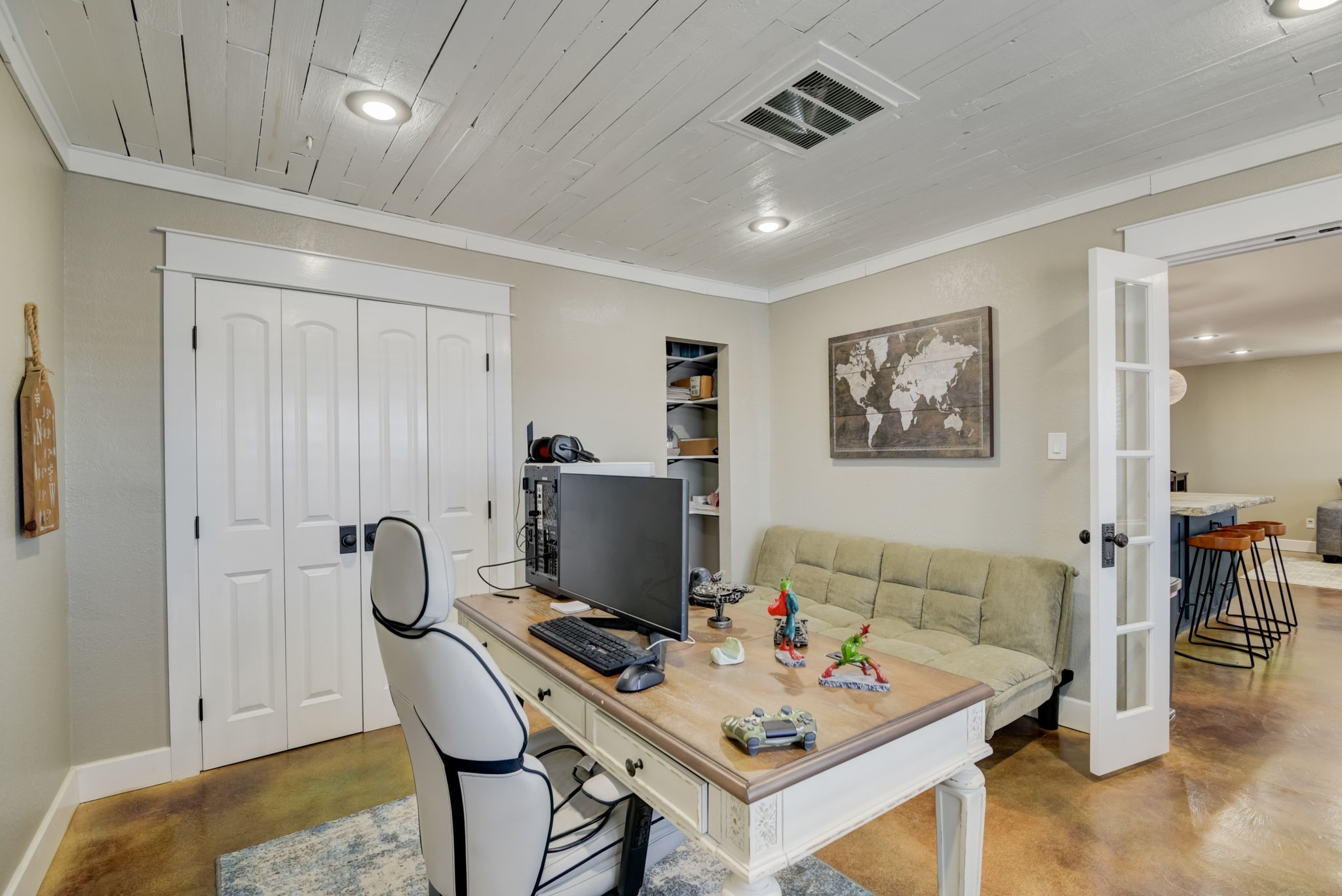 405 Hubbard