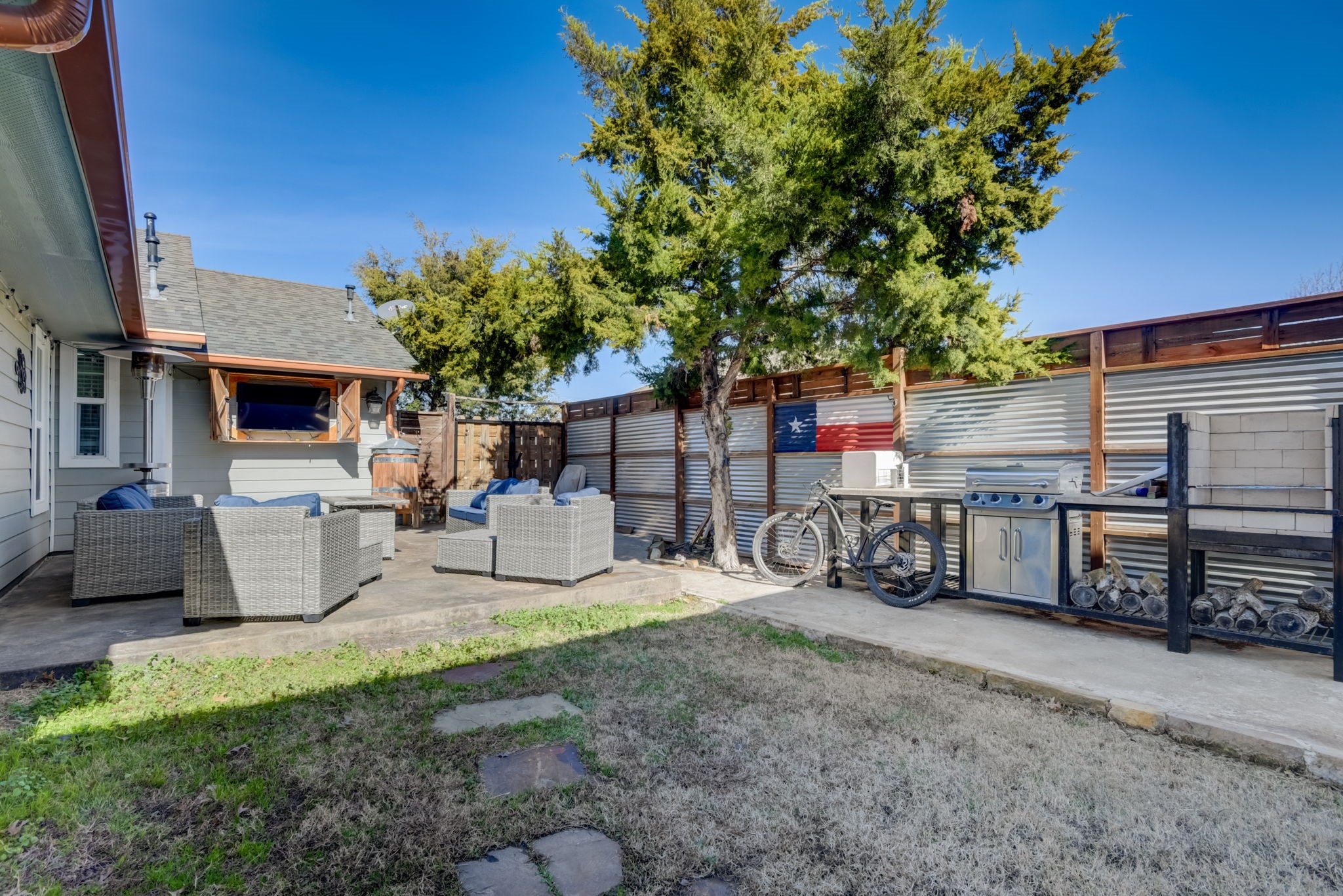 405 Hubbard