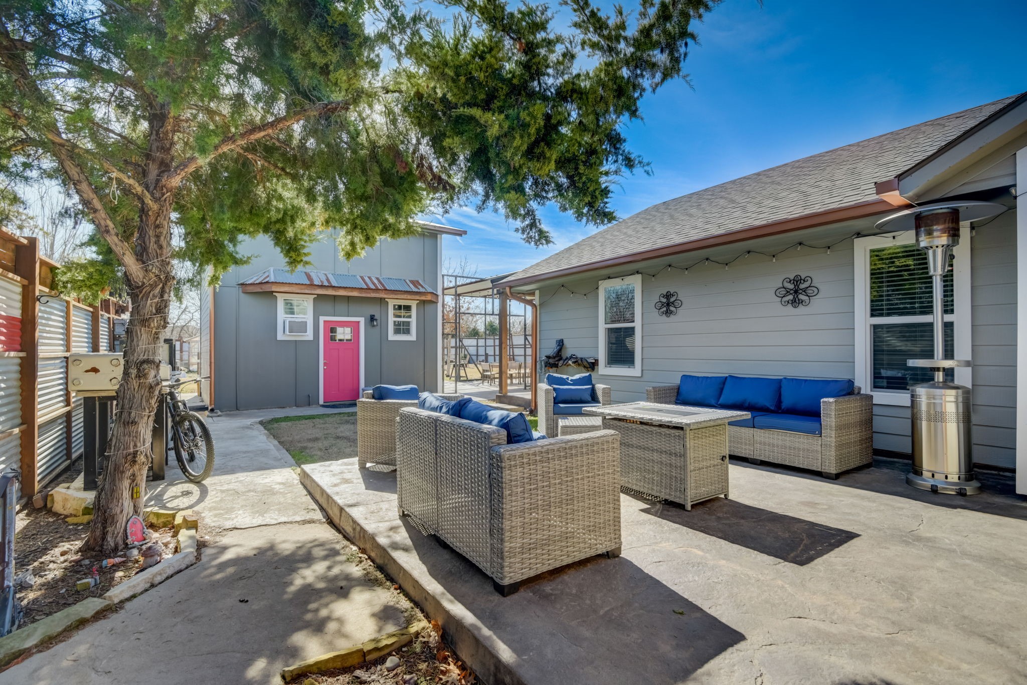 405 Hubbard