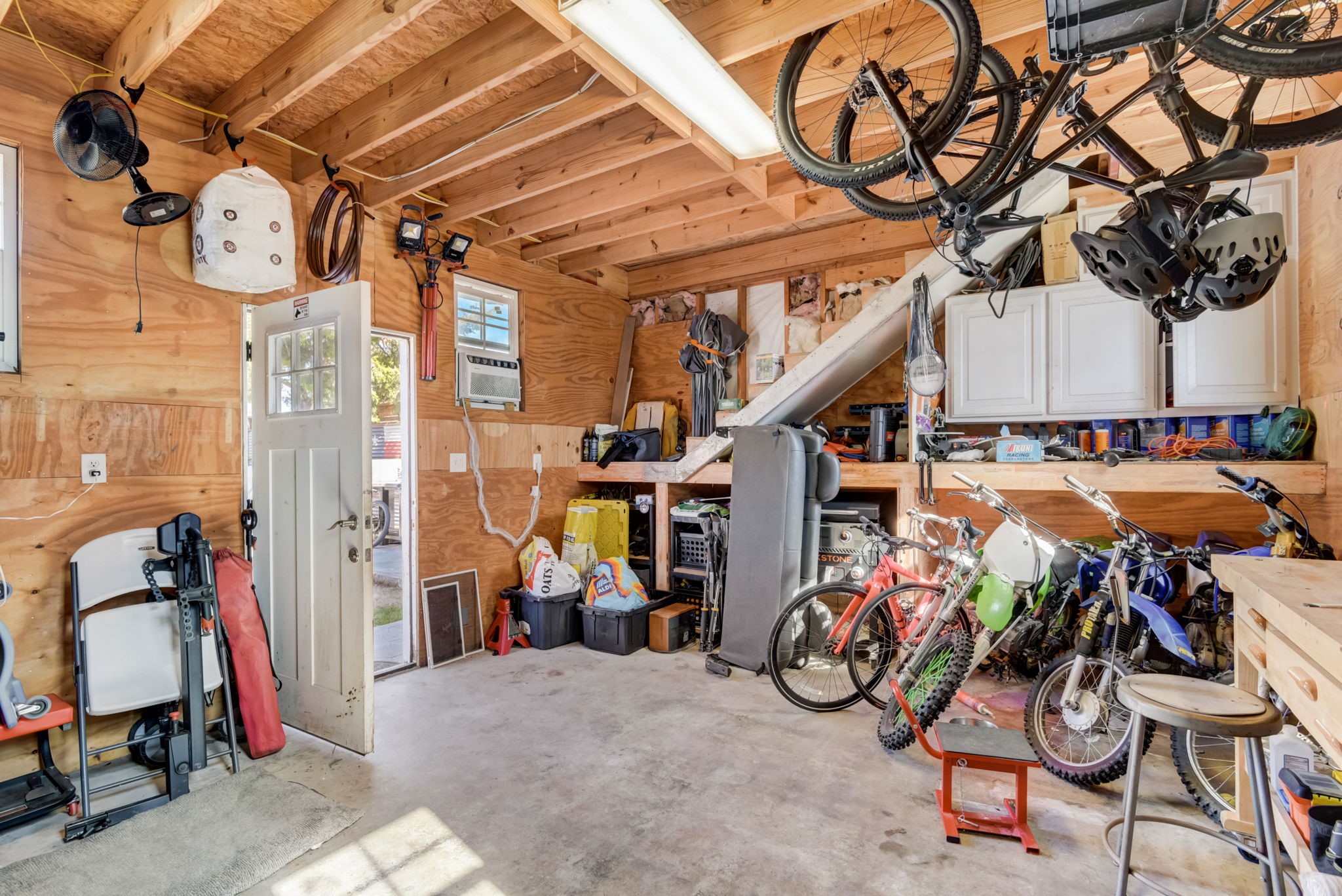 405 Hubbard
