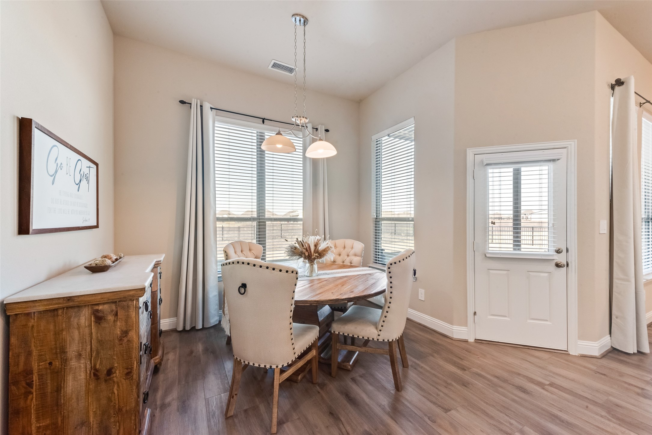 6605 Theale Court