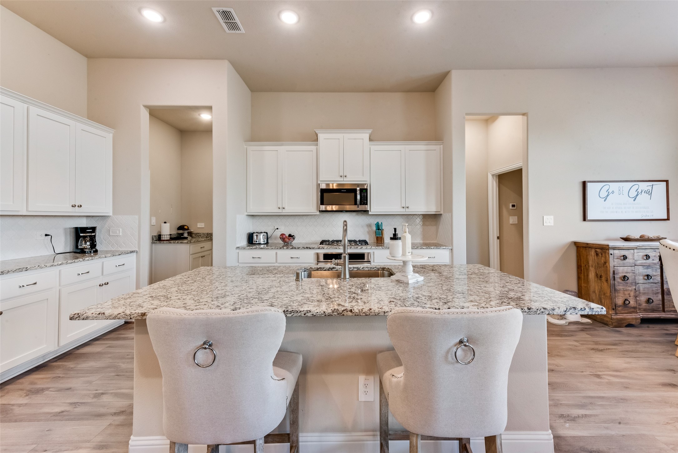 6605 Theale Court