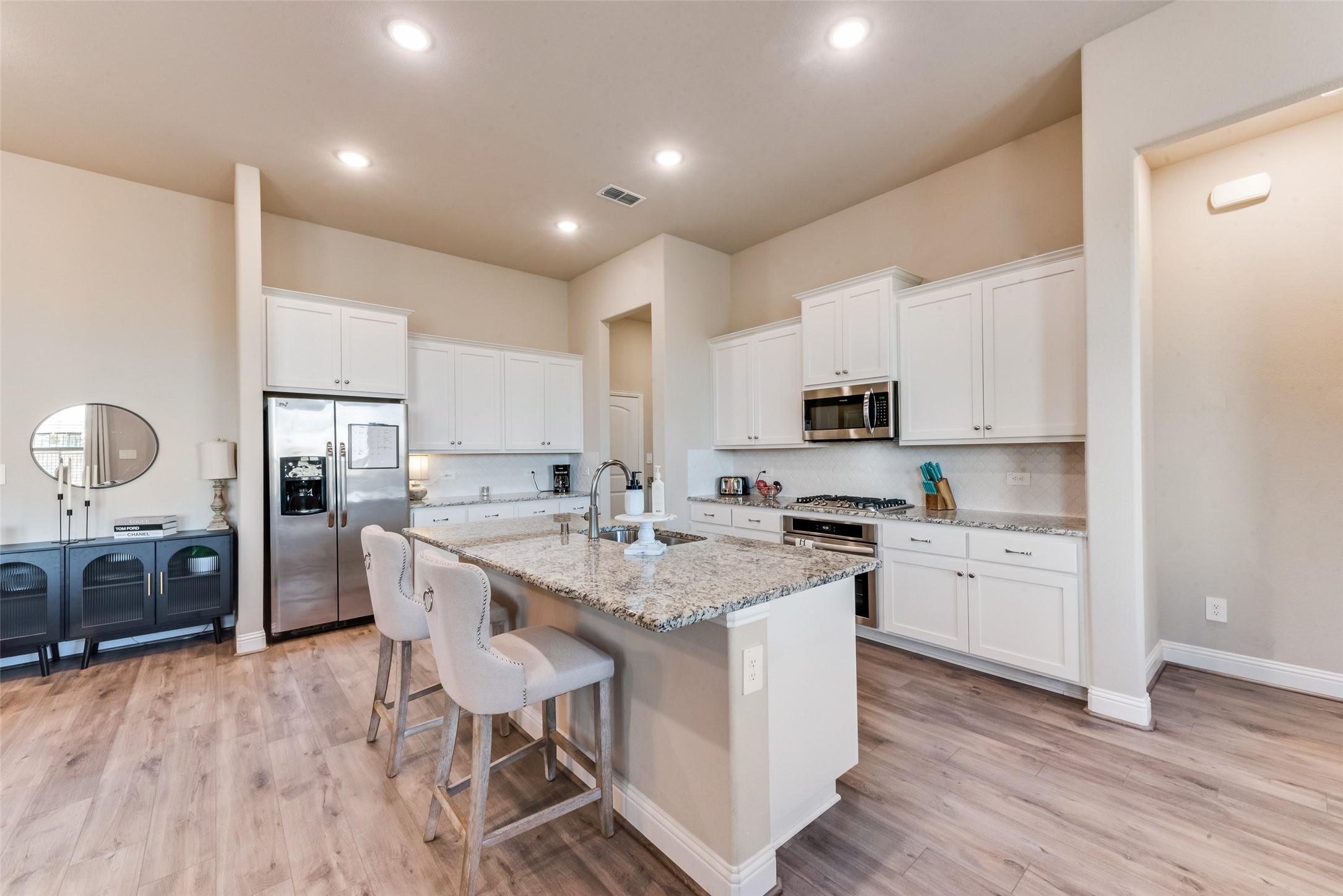 6605 Theale Court