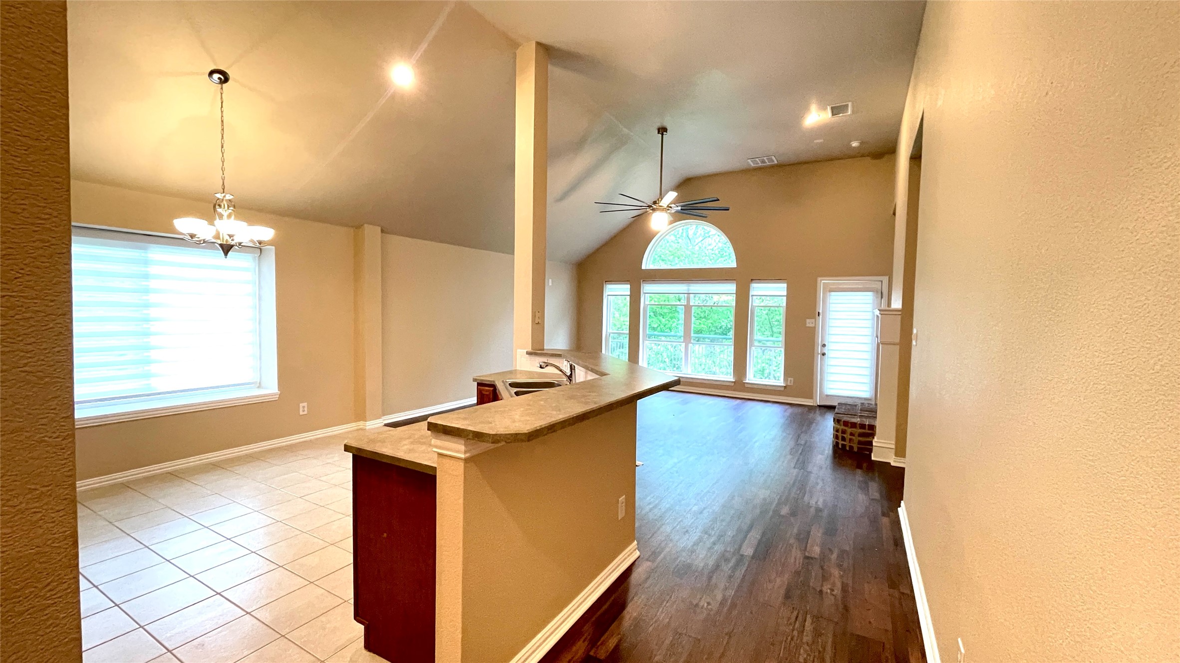 1822 Hollow Creek Court