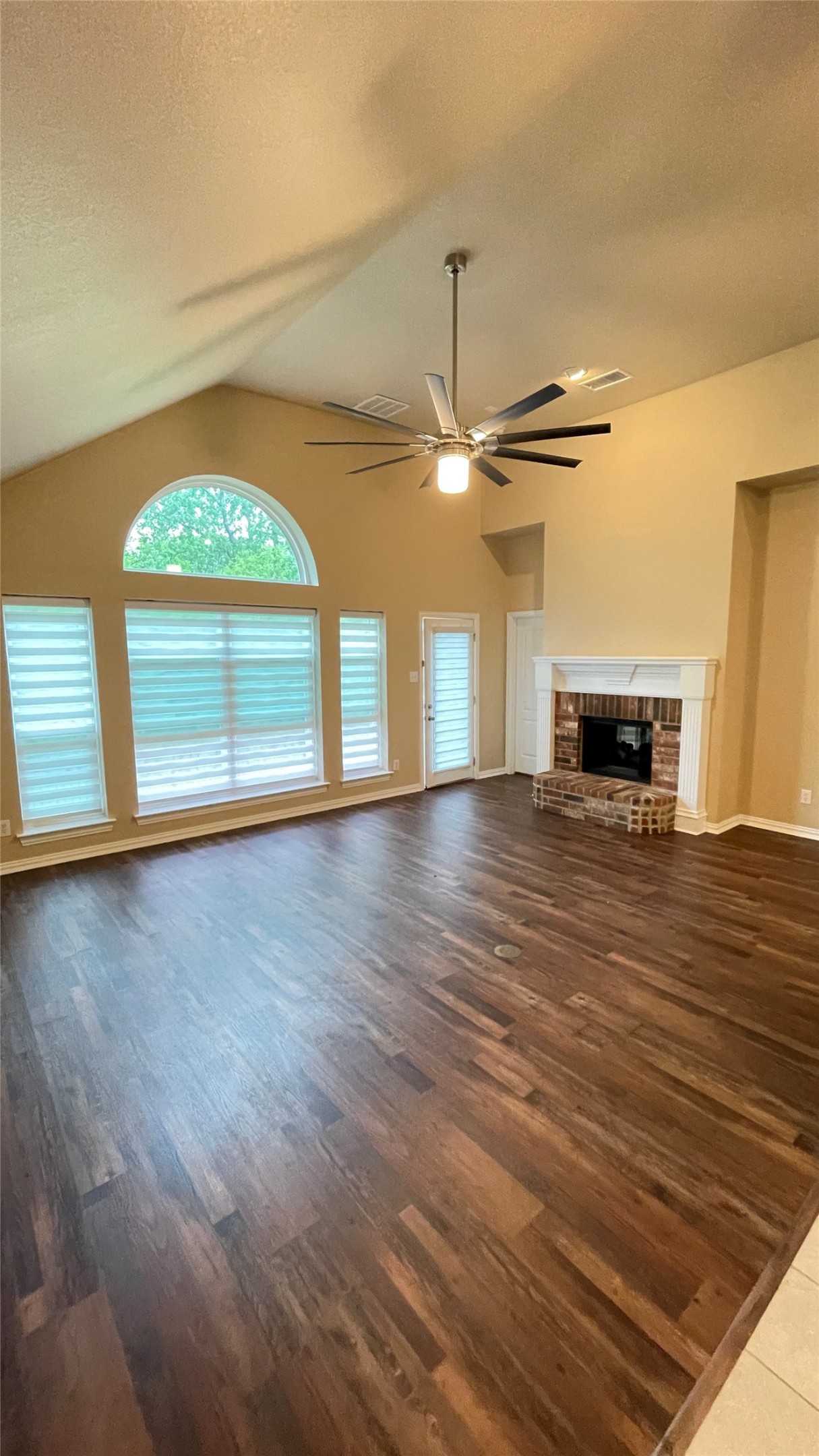 1822 Hollow Creek Court