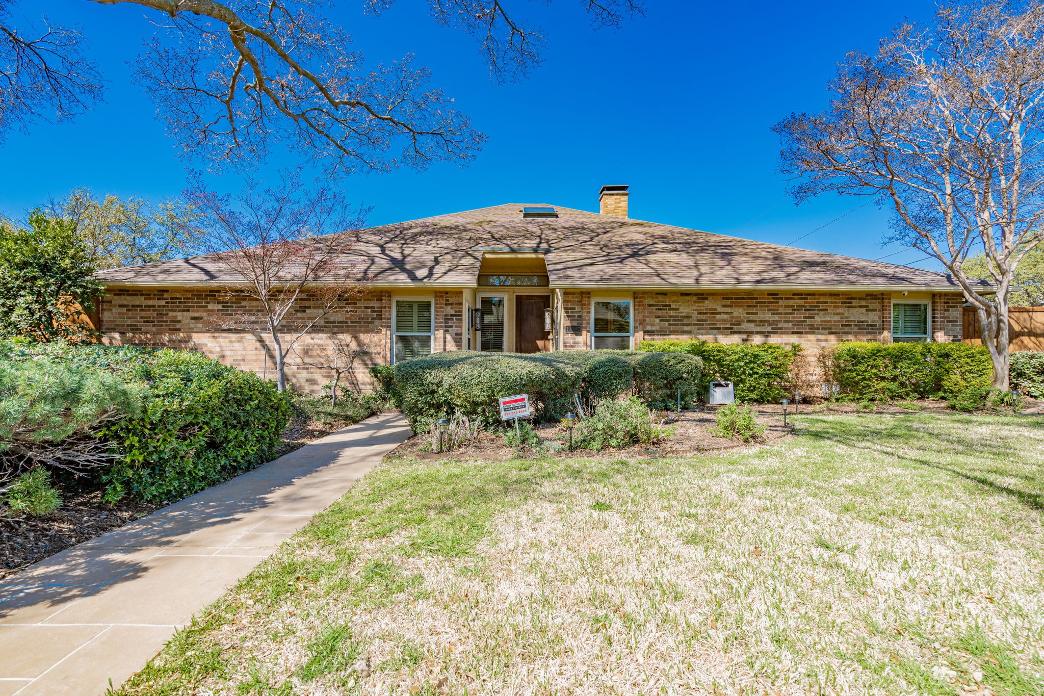 10027 Silvertree Drive