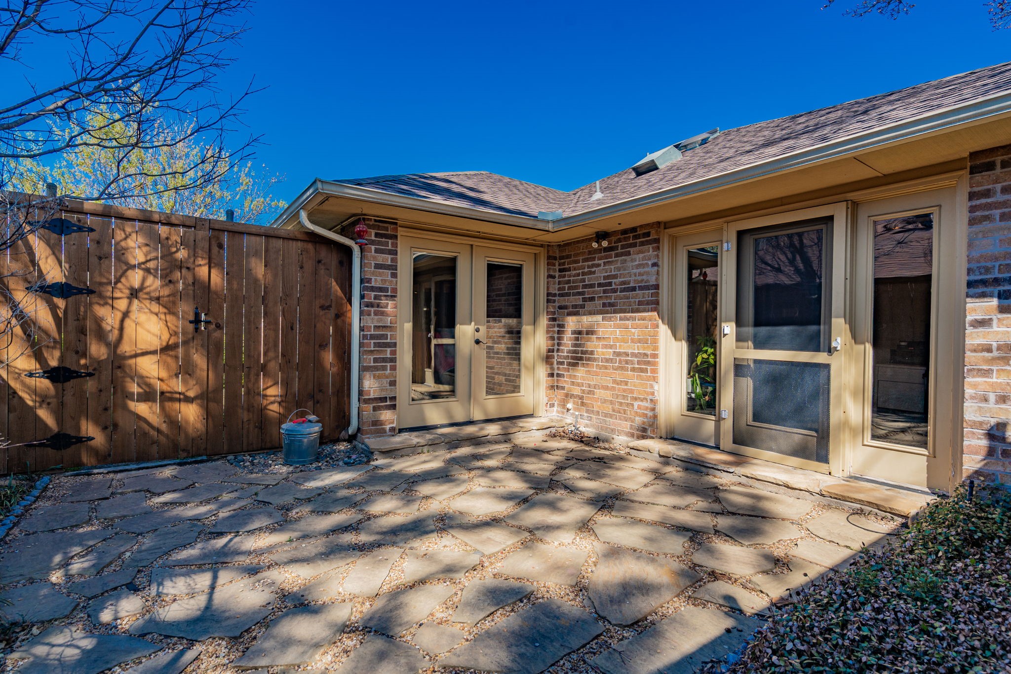 10027 Silvertree Drive