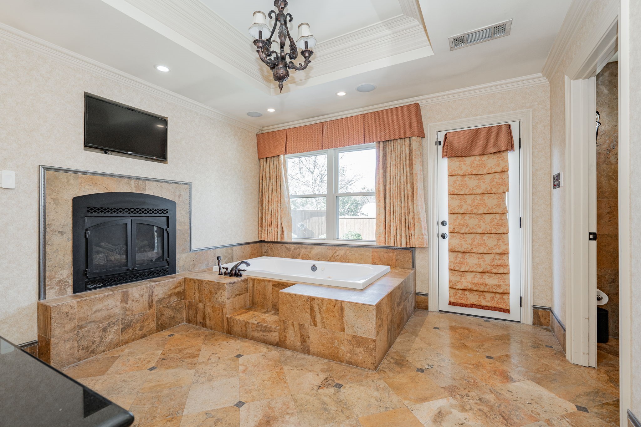 10027 Silvertree Drive