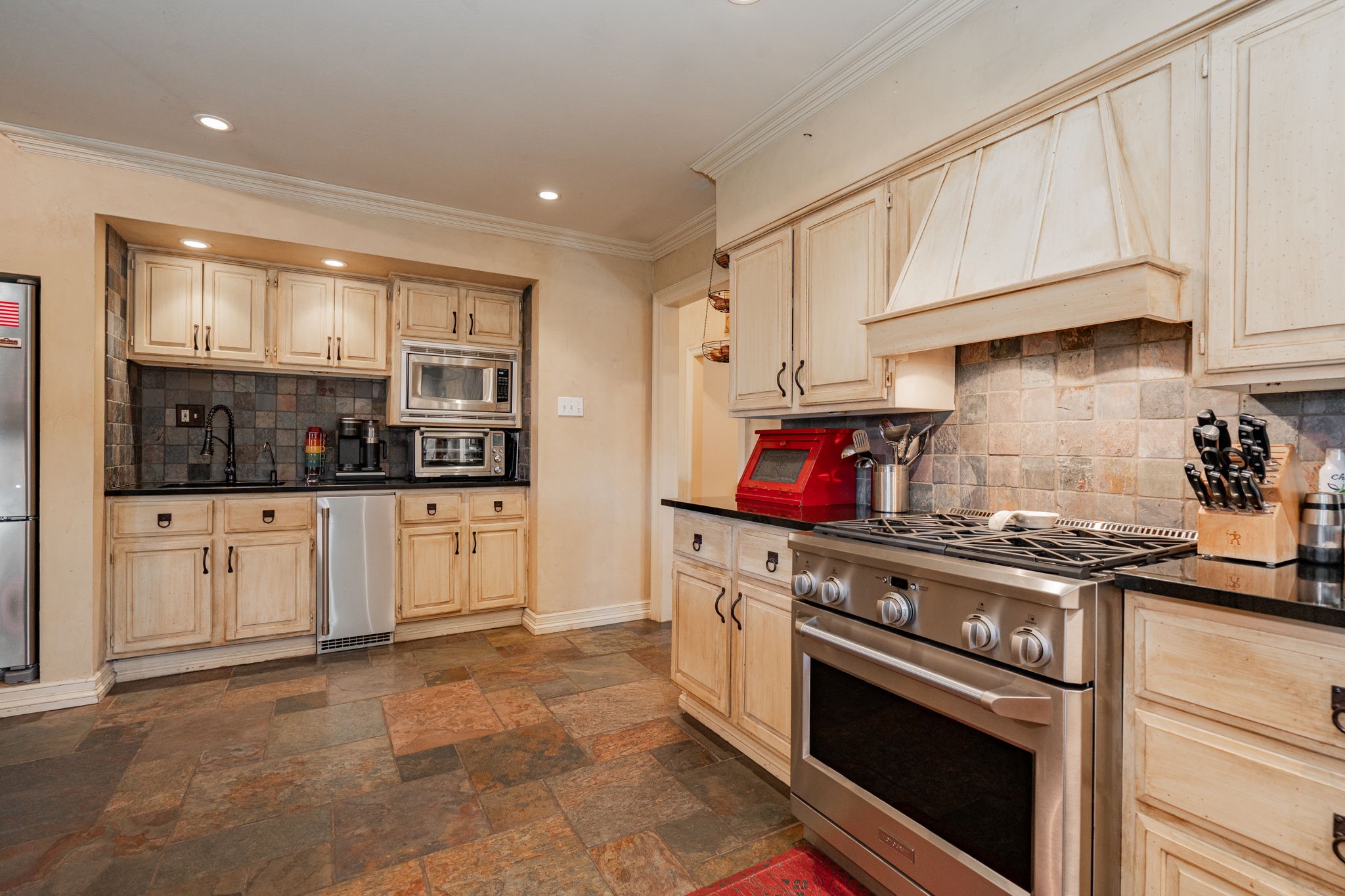 10027 Silvertree Drive