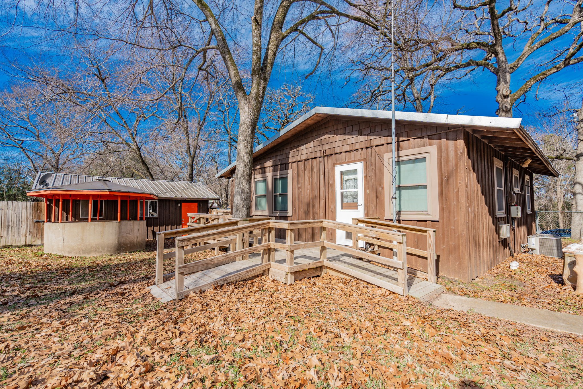 117 Whispering Oaks Trail