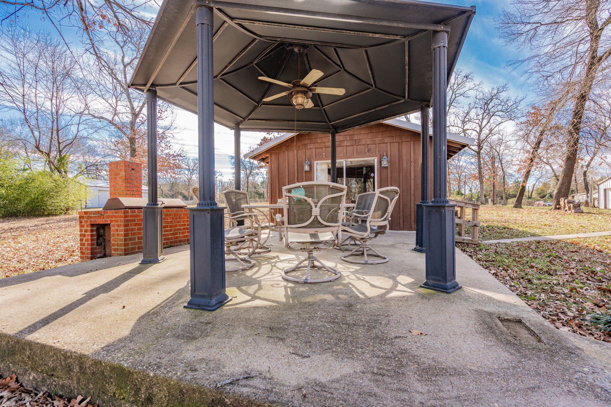 117 Whispering Oaks Trail