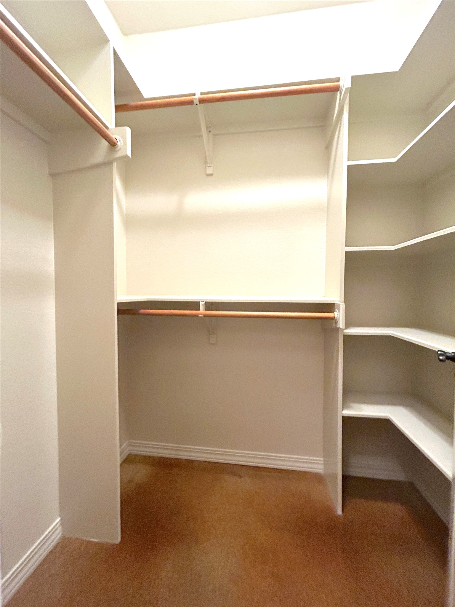 1204 Thomas Lane