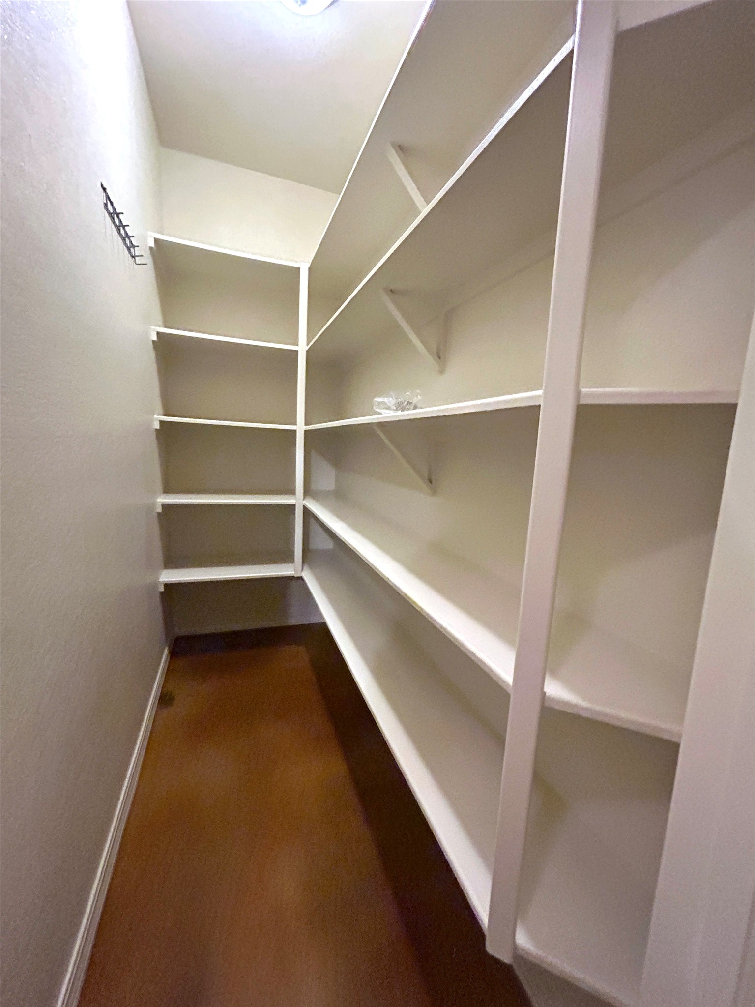 1204 Thomas Lane