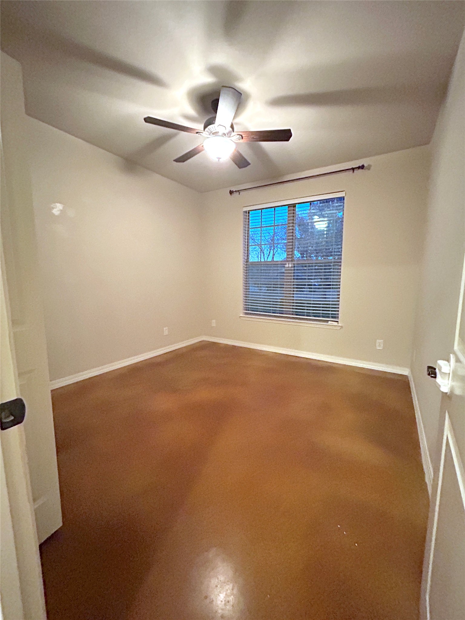 1204 Thomas Lane