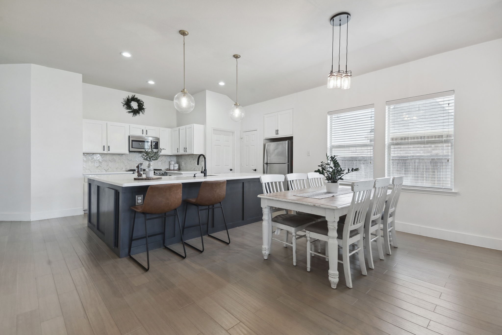 2737 Indian Oak Drive