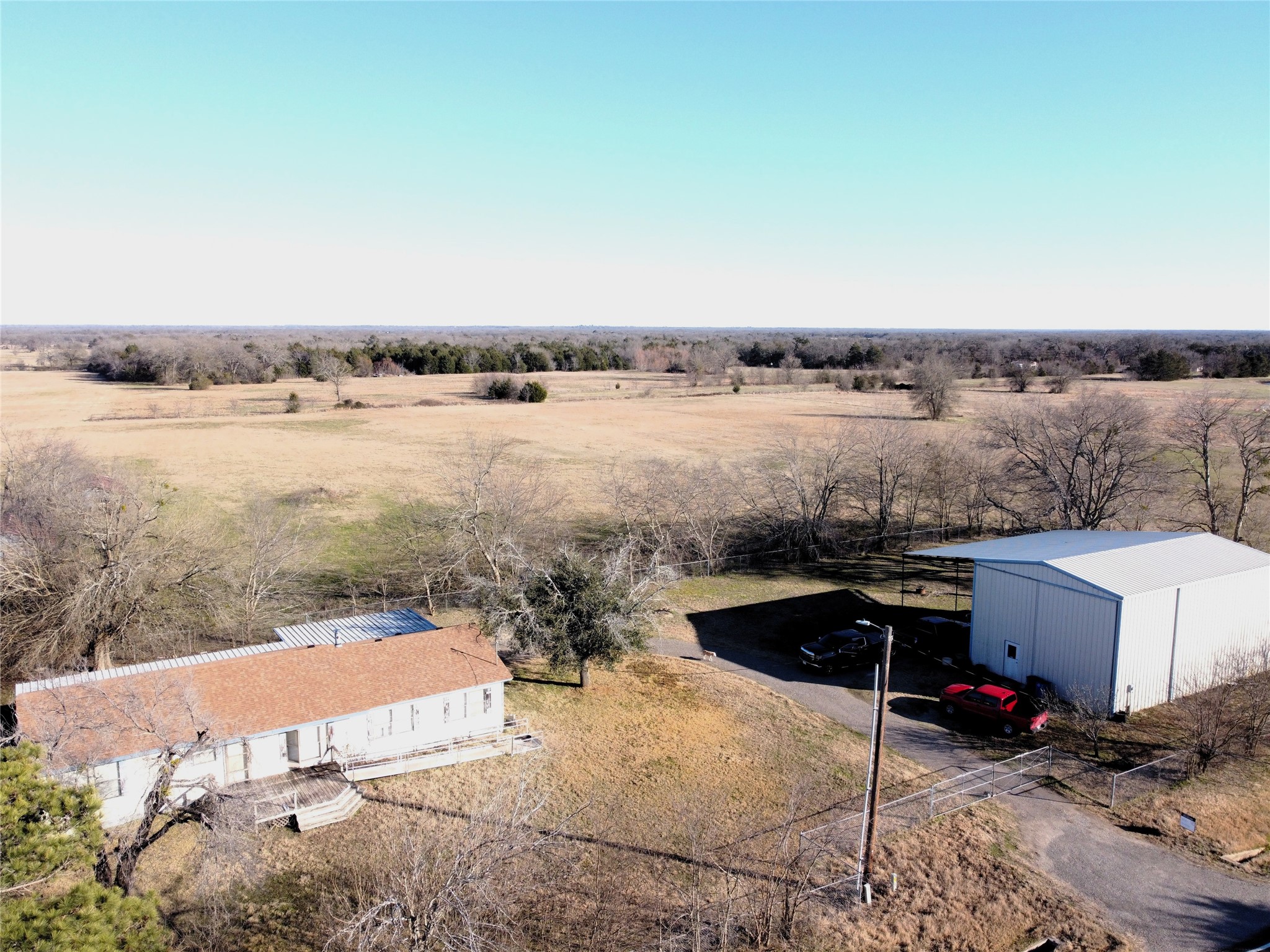 7245 Farm Road 275 S
