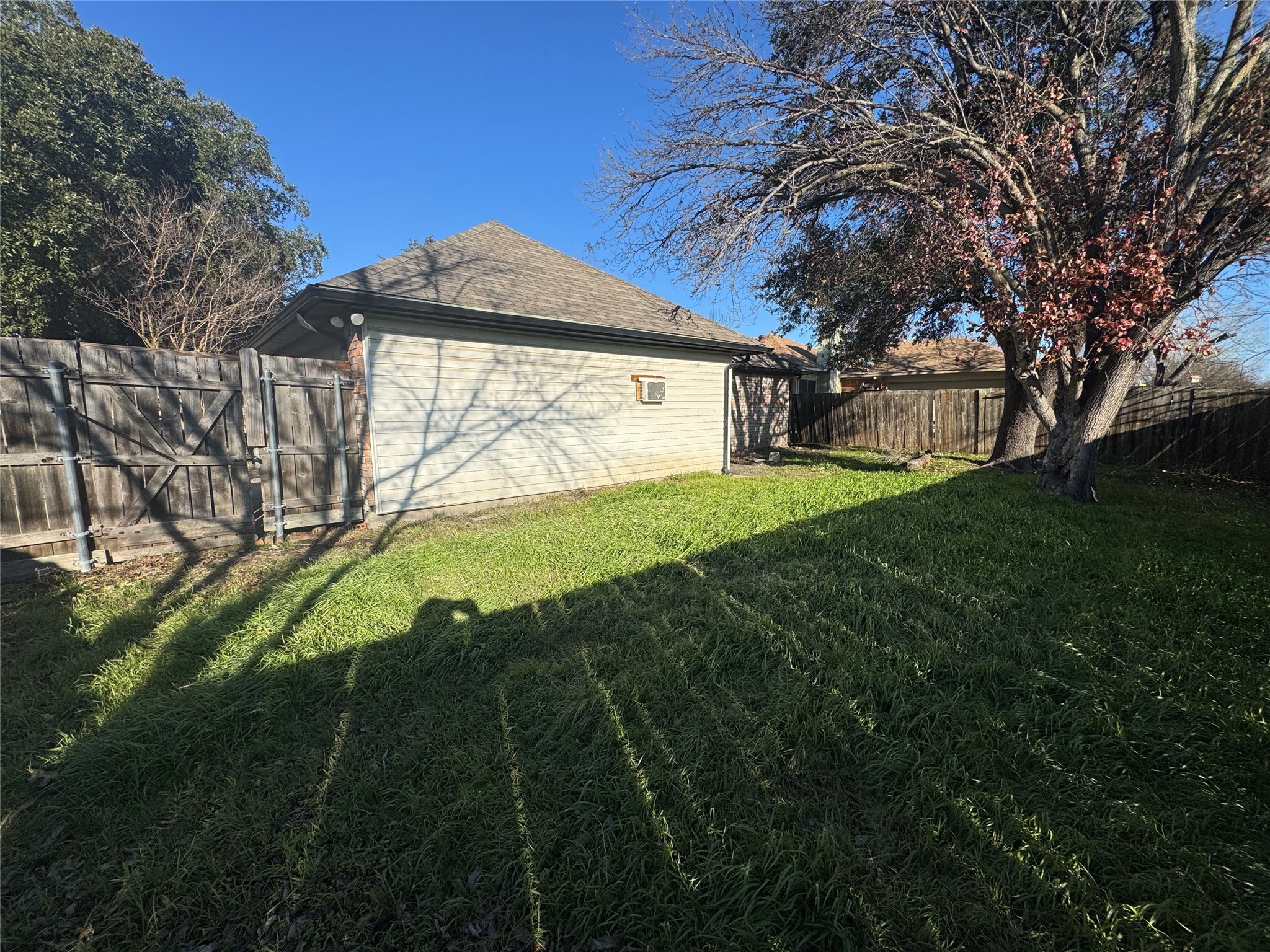 100 N Rustic Trail