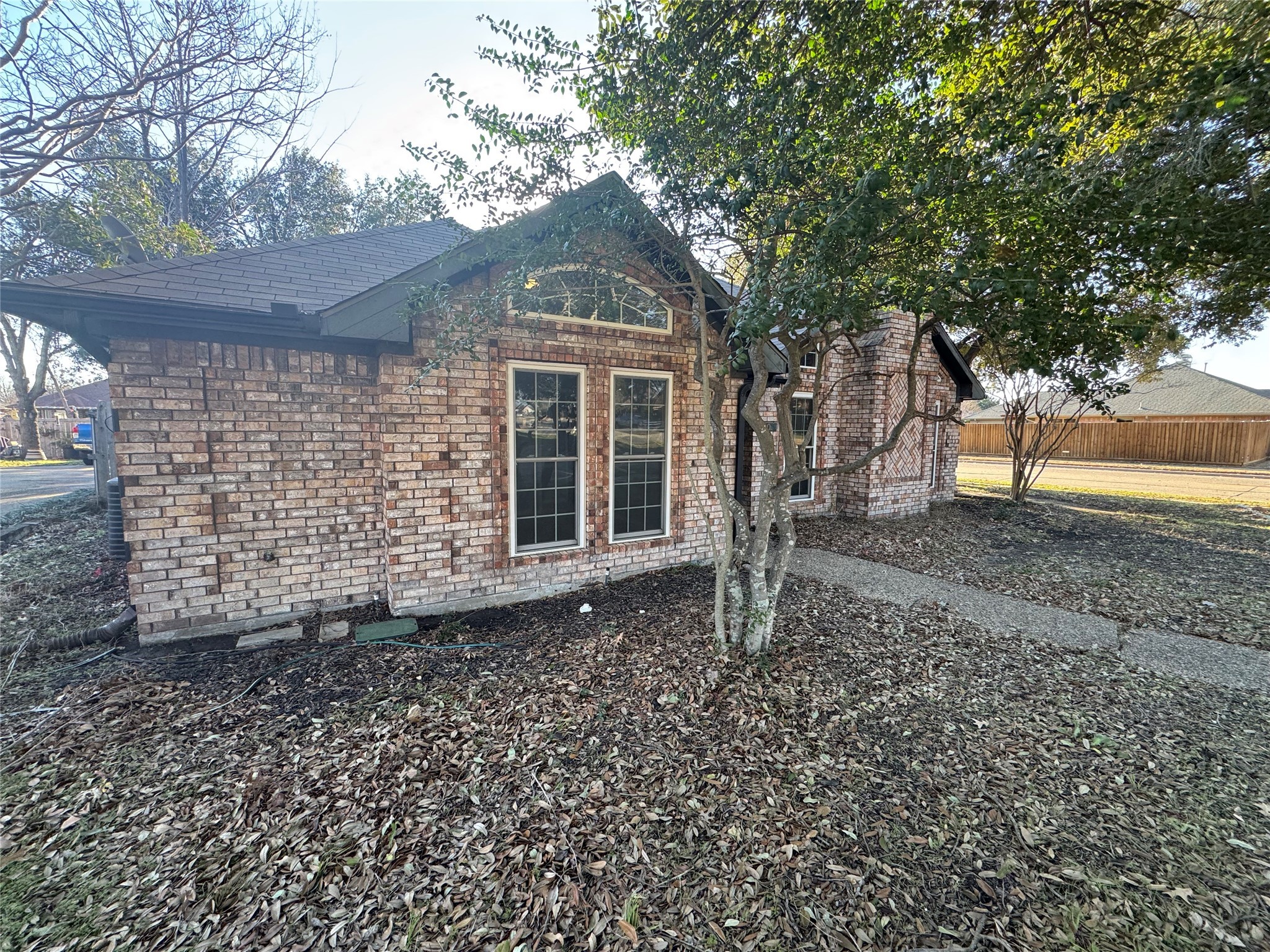100 N Rustic Trail